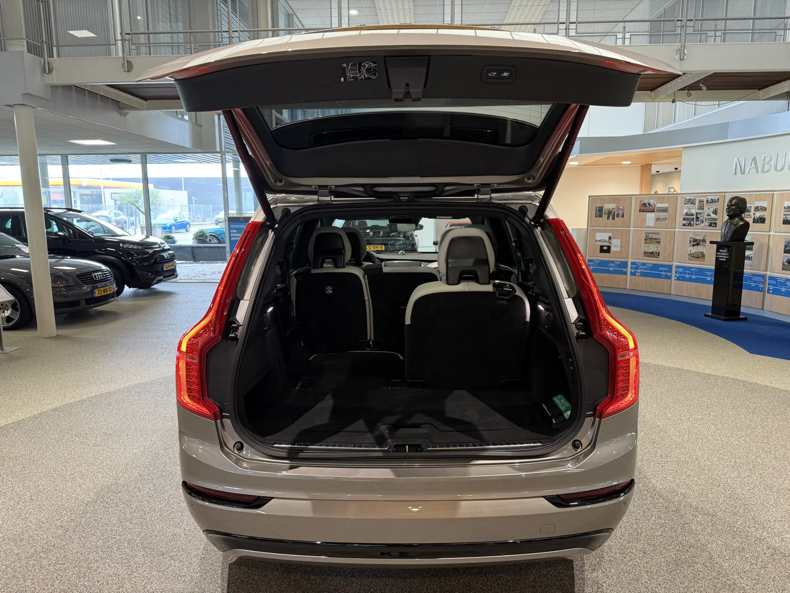 Volvo - XC90