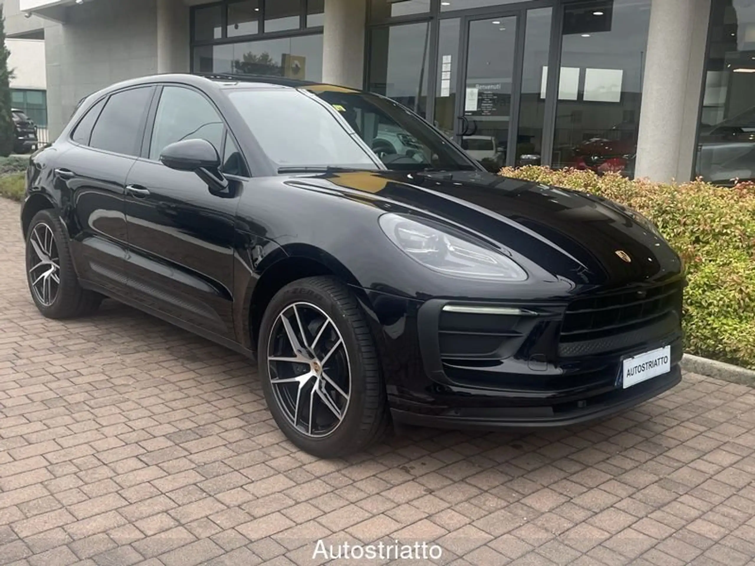 Porsche - Macan