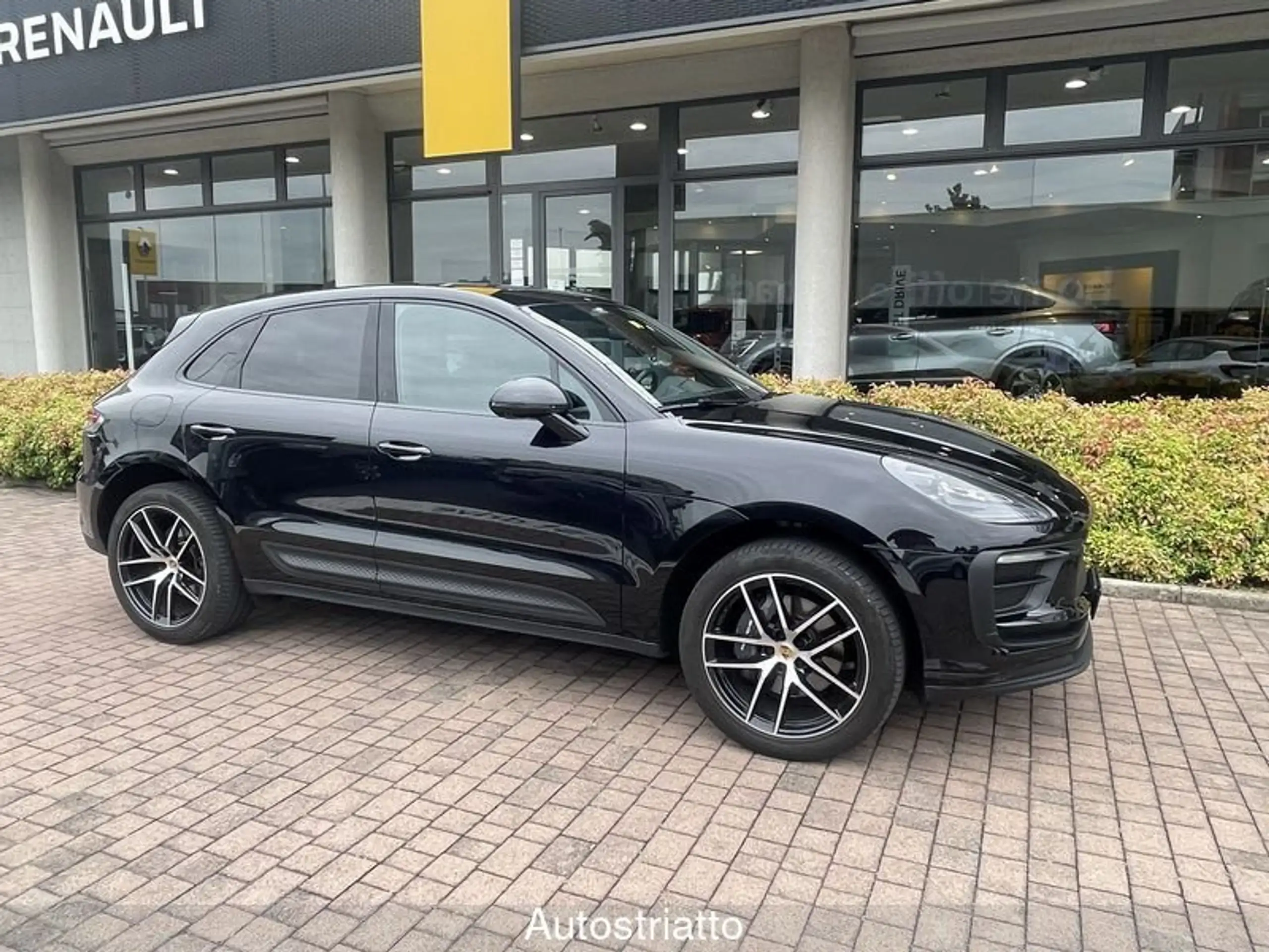 Porsche - Macan