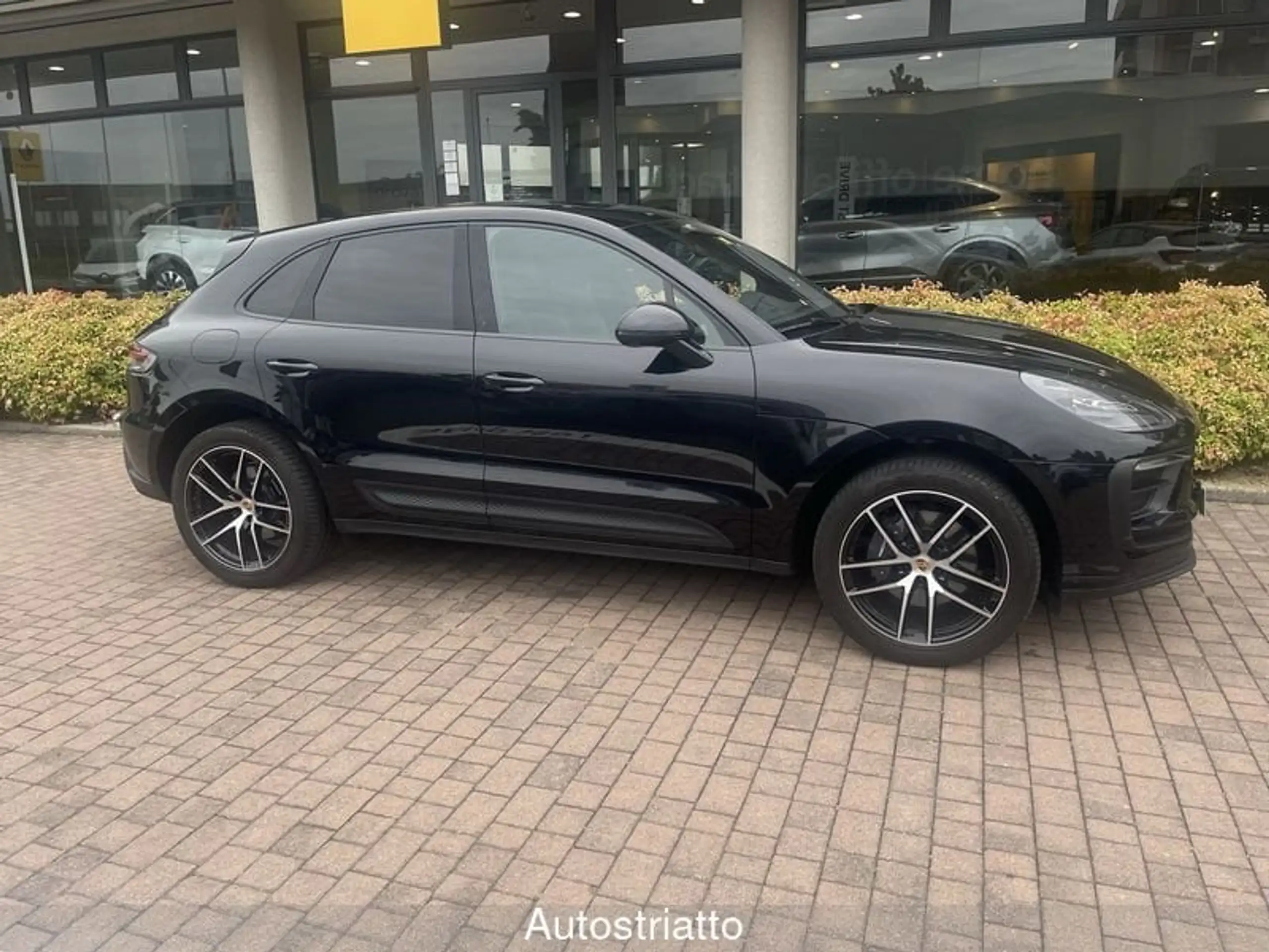 Porsche - Macan