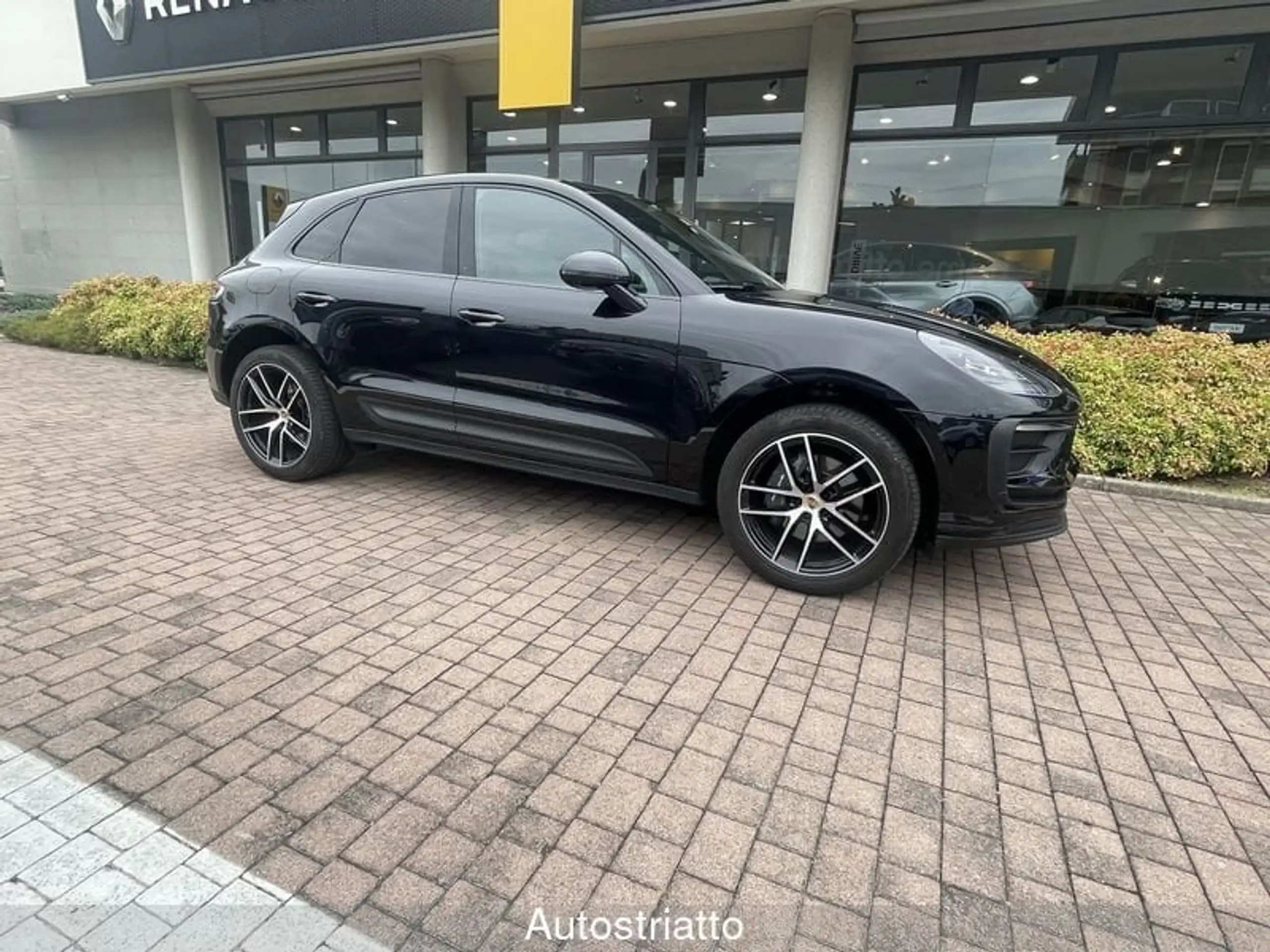 Porsche - Macan