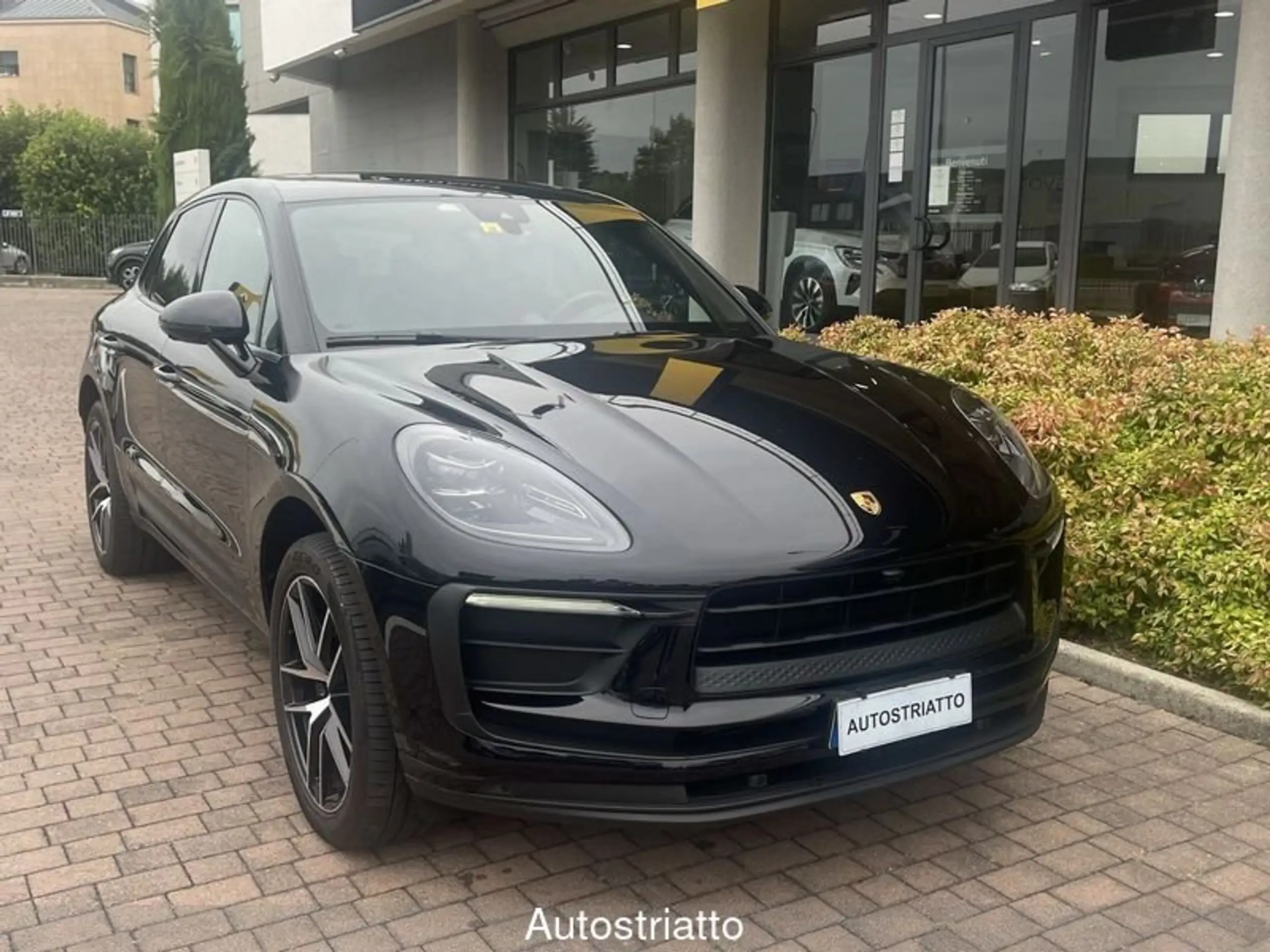 Porsche - Macan