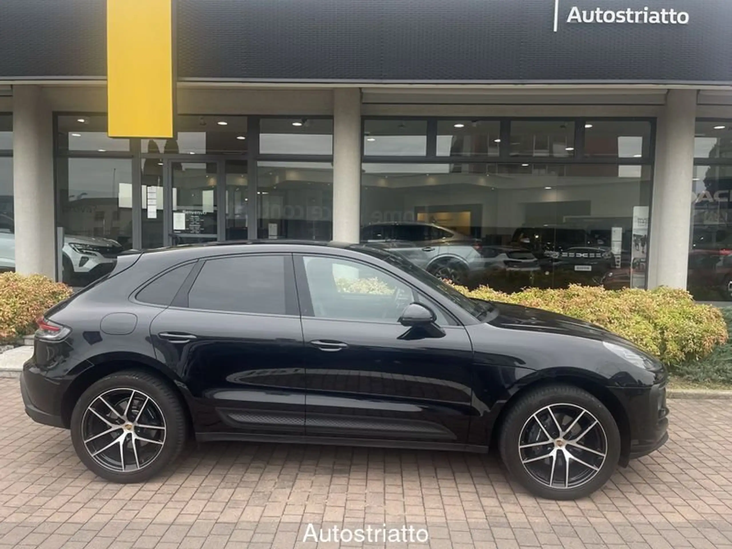 Porsche - Macan