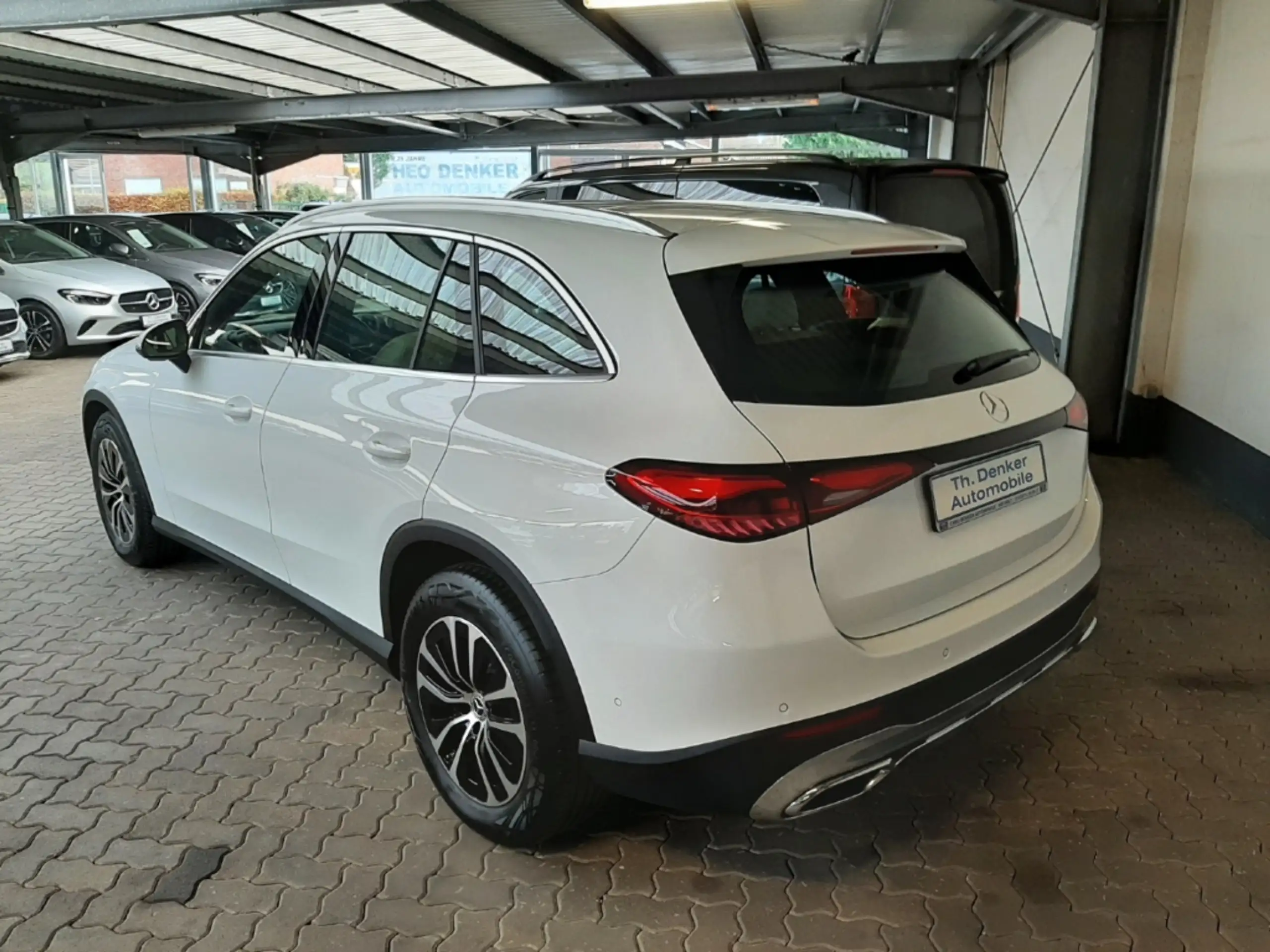 Mercedes-Benz - GLC 220