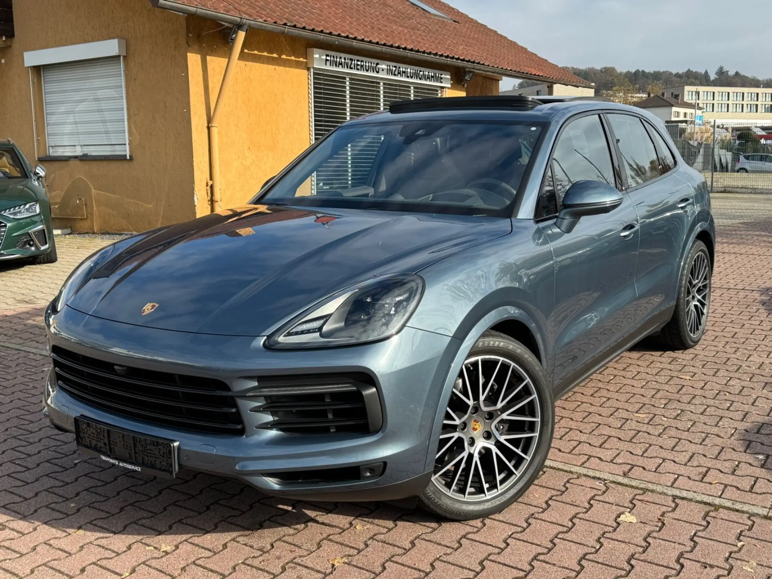 Porsche - Cayenne