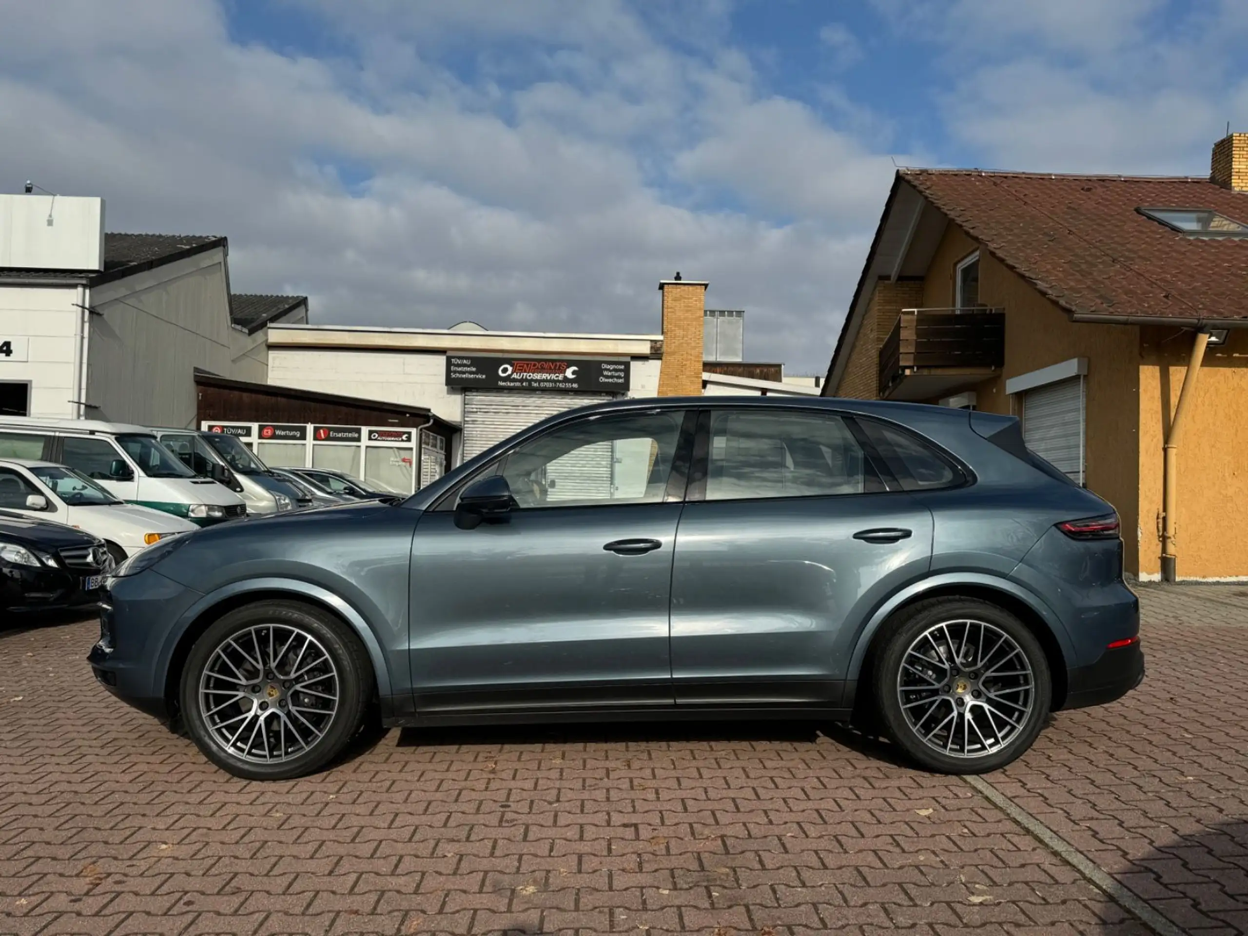 Porsche - Cayenne