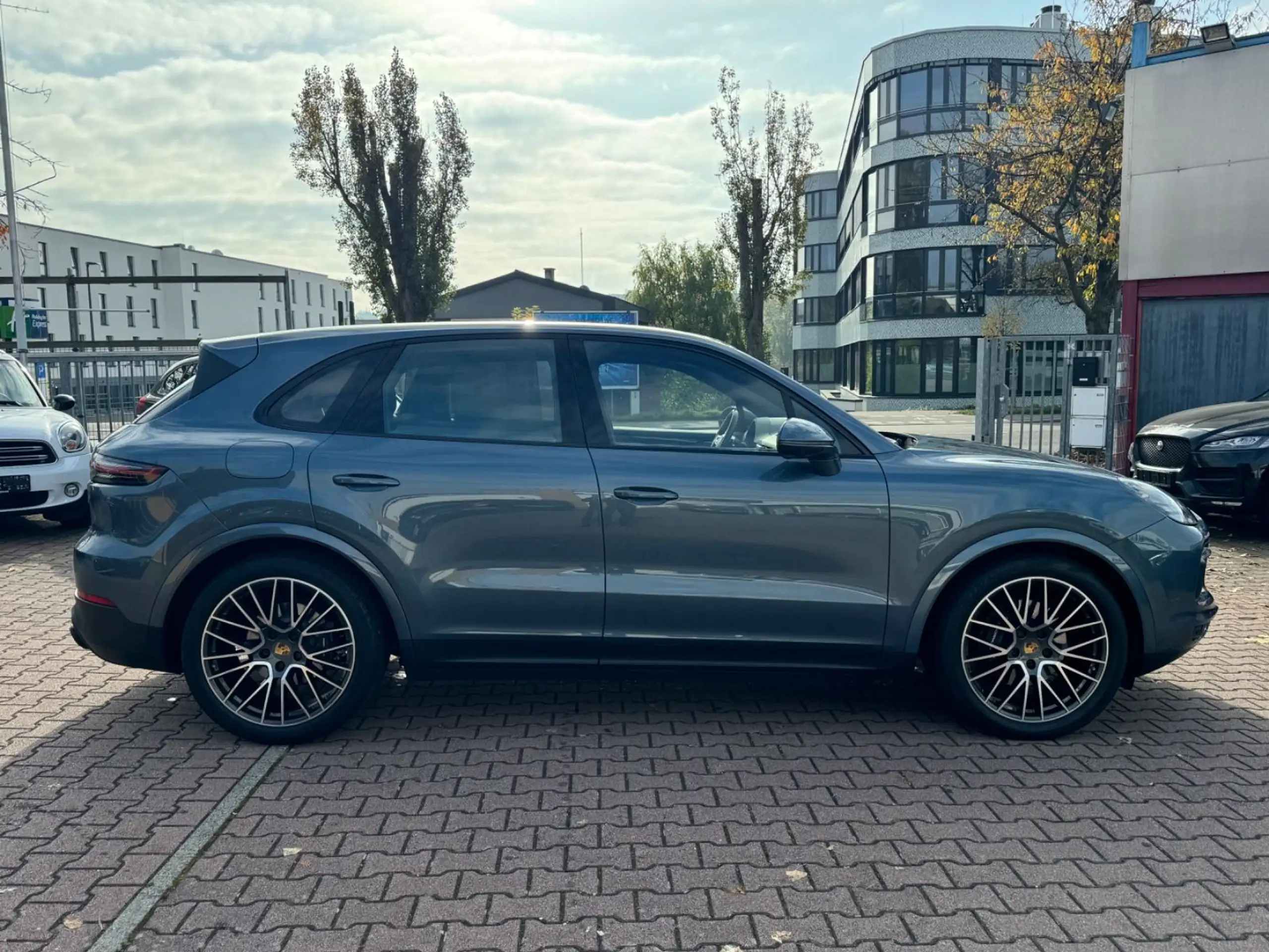 Porsche - Cayenne