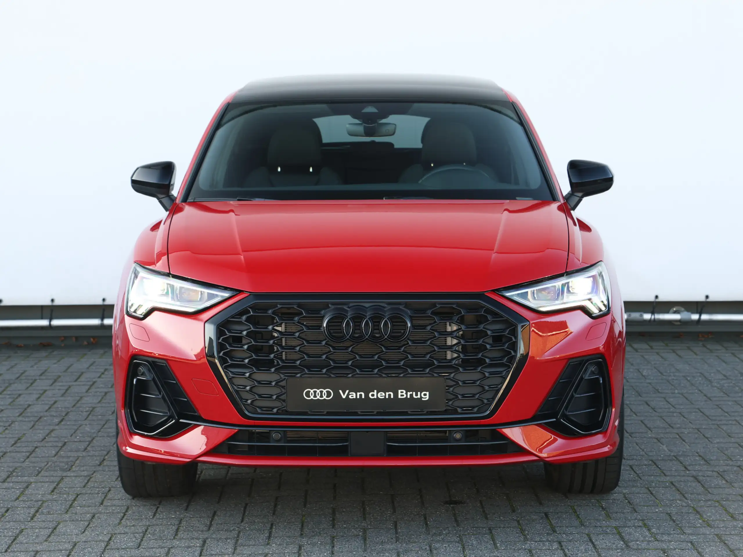 Audi - Q3