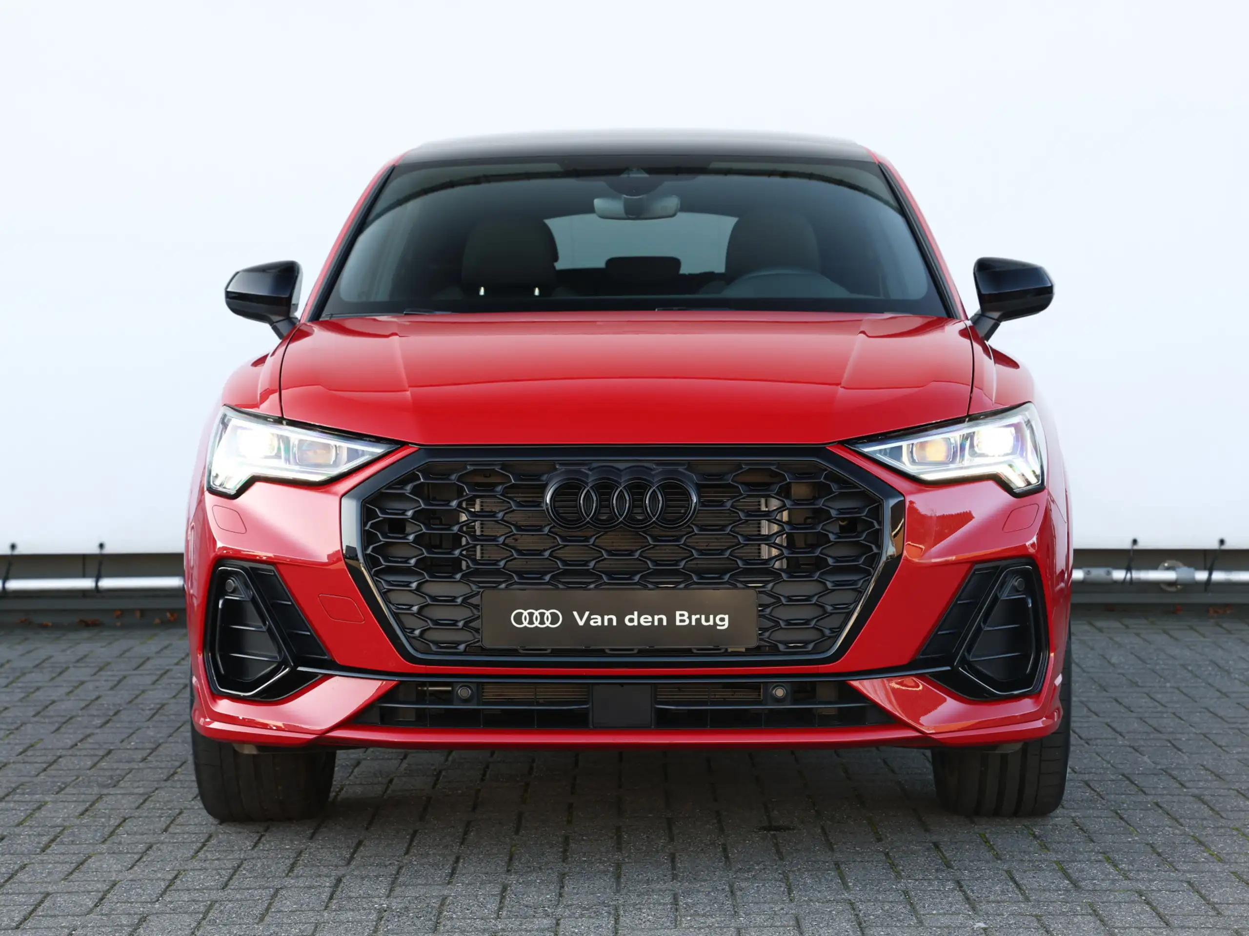 Audi - Q3