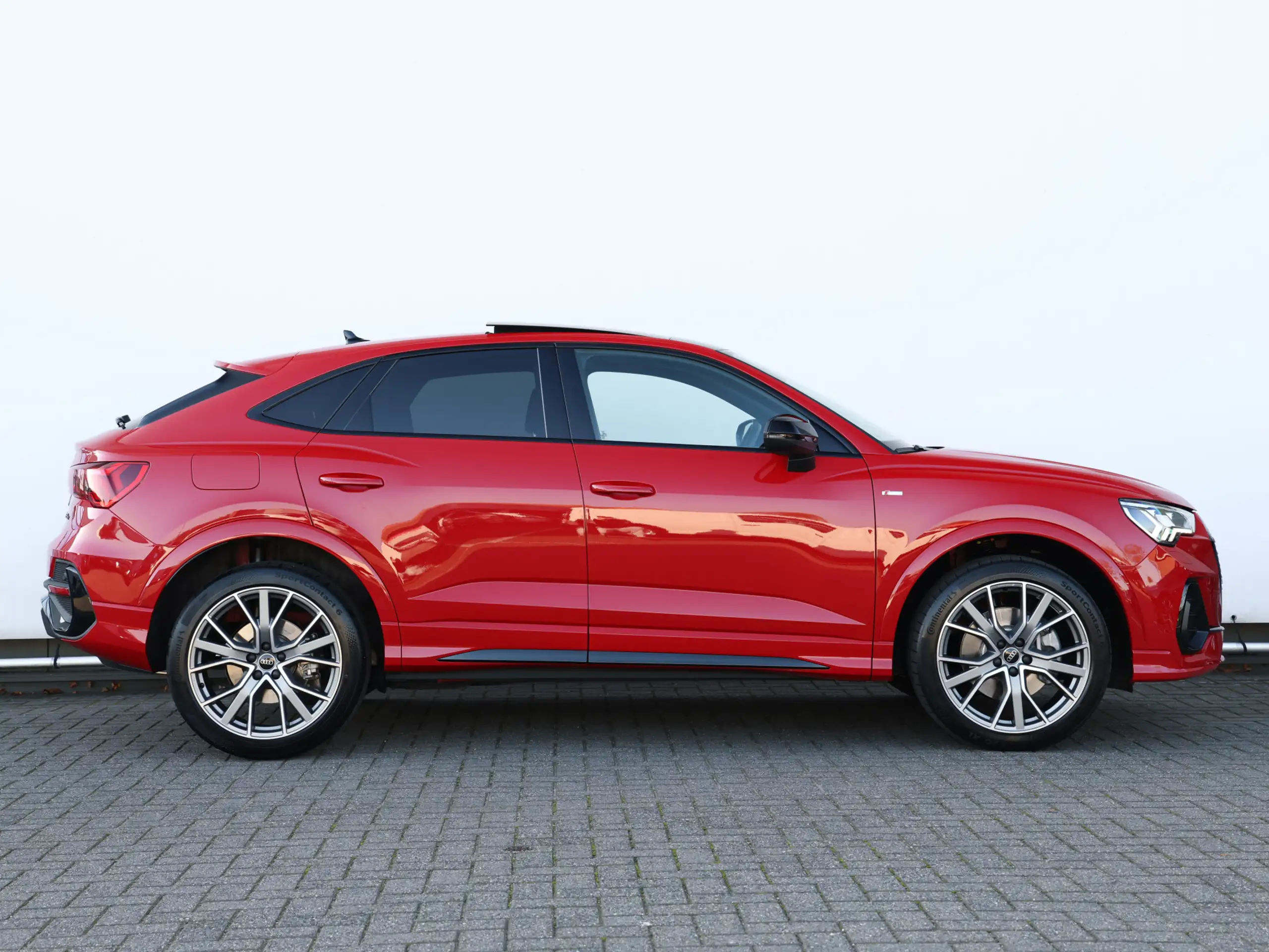 Audi - Q3