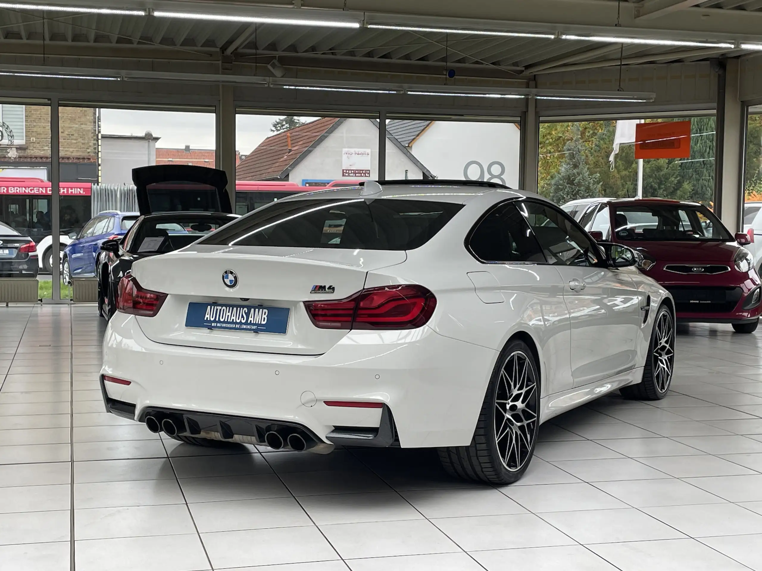 BMW - M4