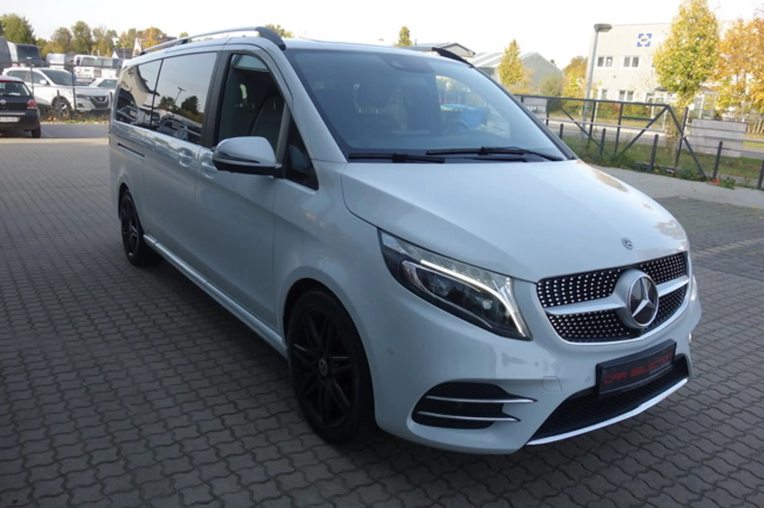 Mercedes-Benz - V 300