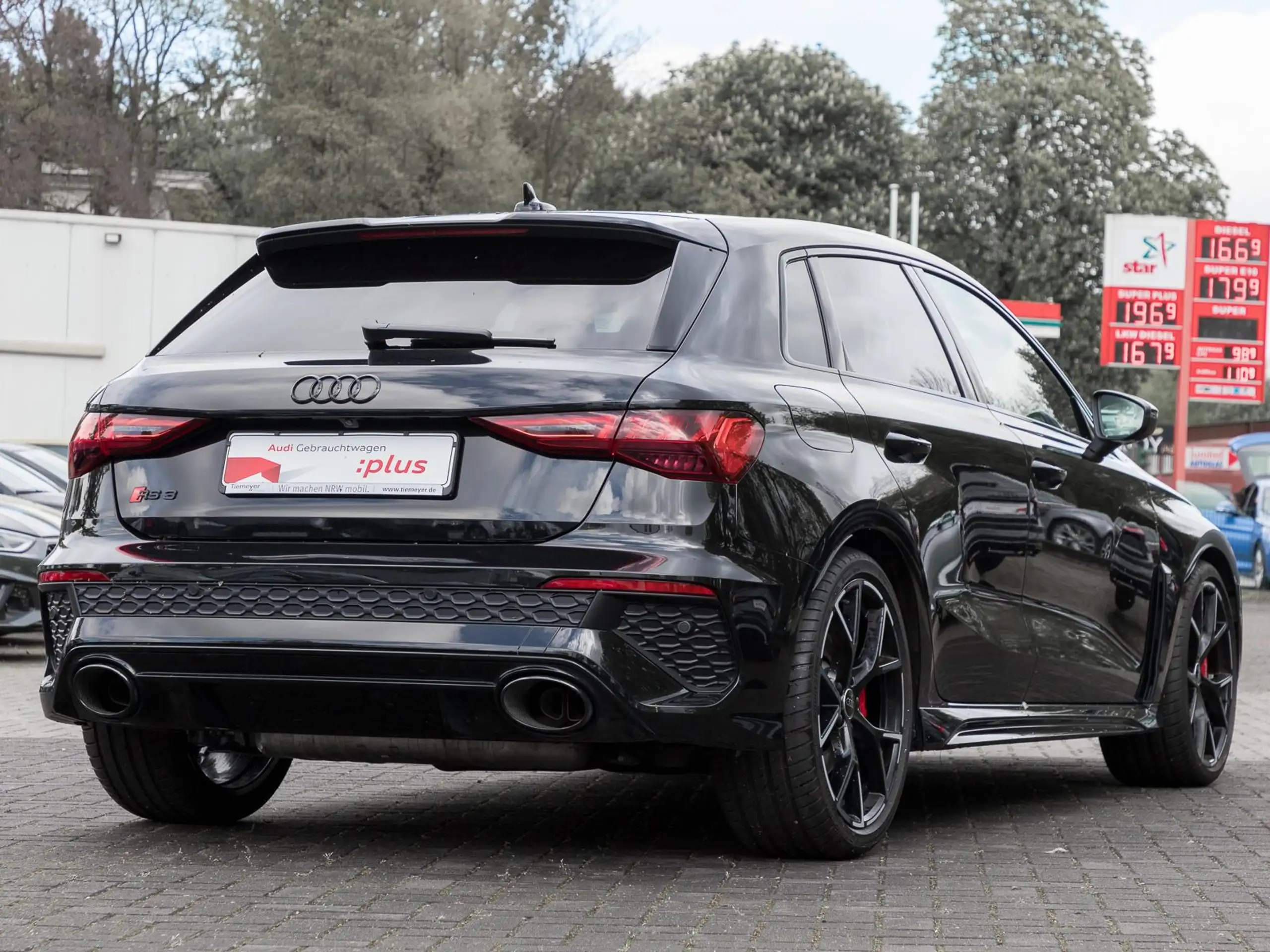 Audi - RS3