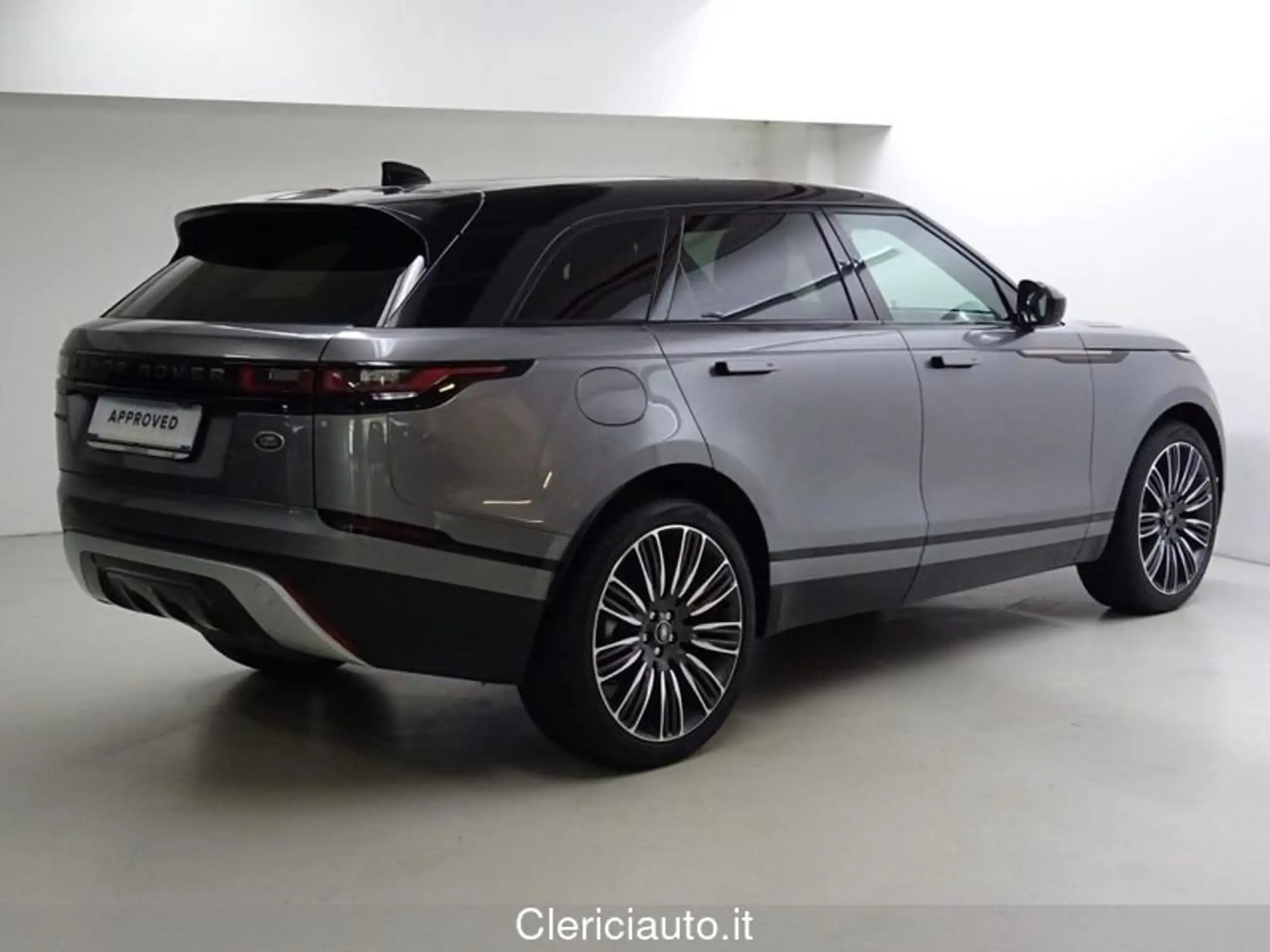 Land Rover - Range Rover Velar