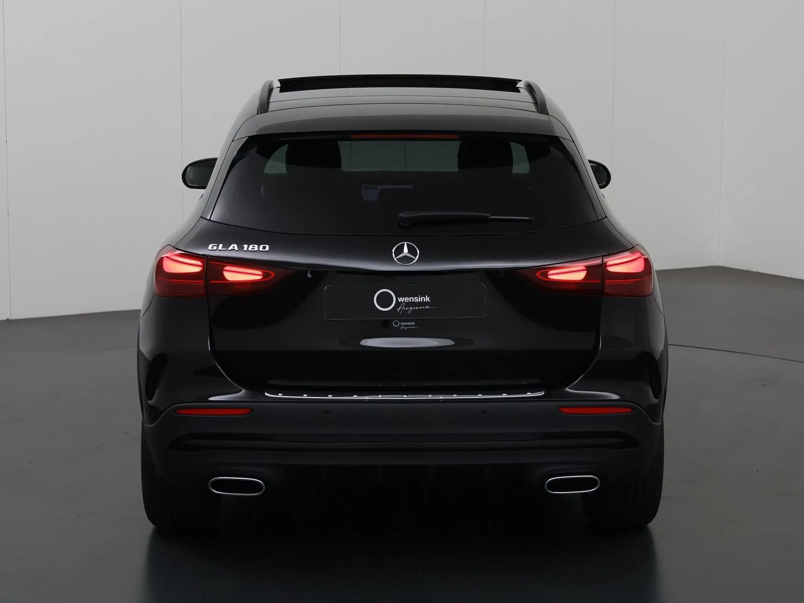 Mercedes-Benz - GLA 180