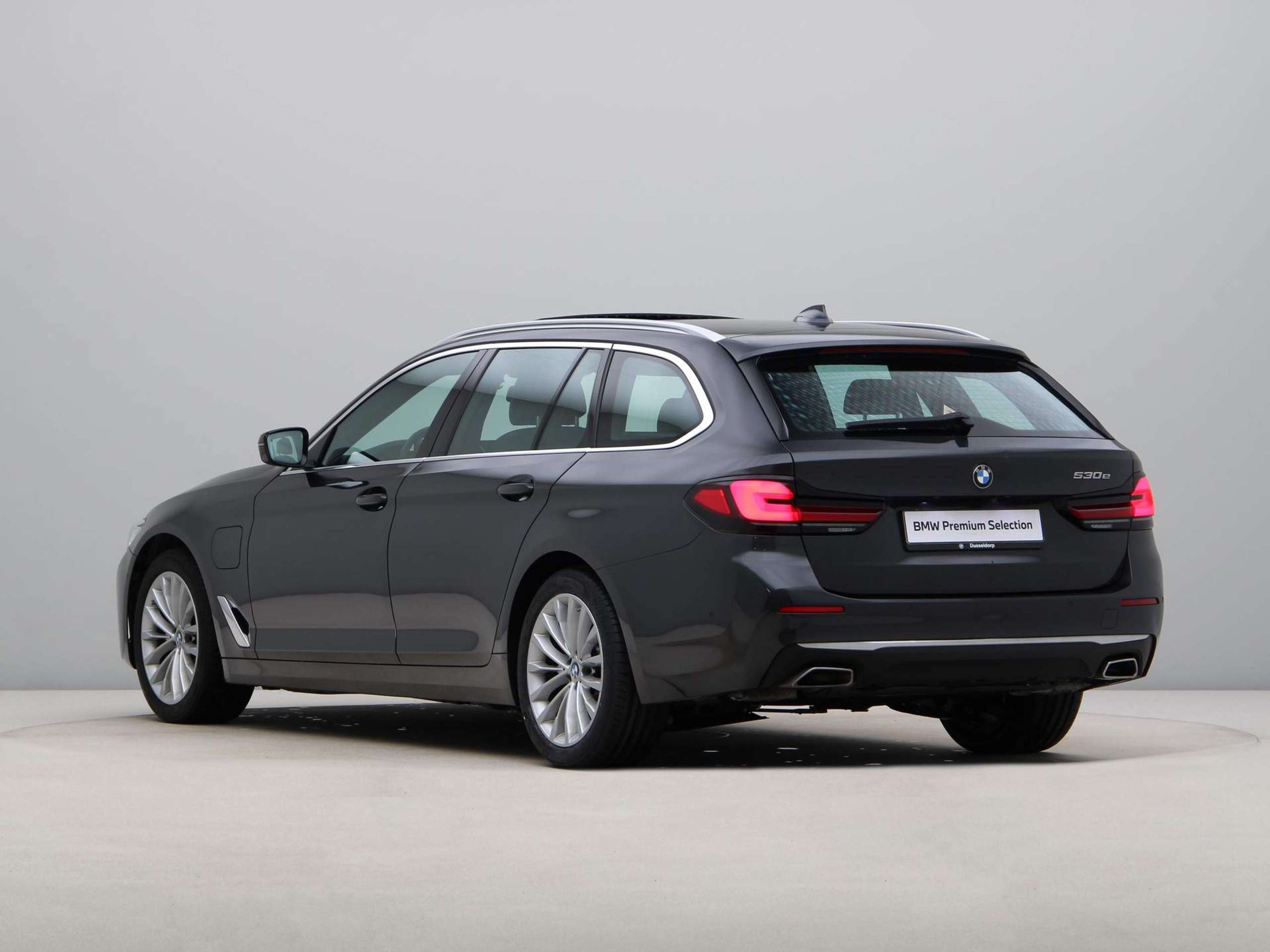 BMW - 530