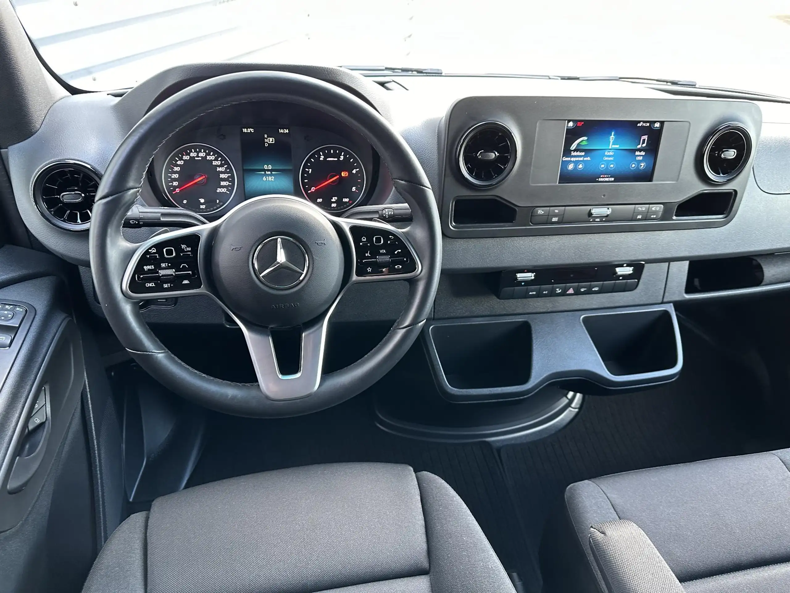 Mercedes-Benz - Sprinter