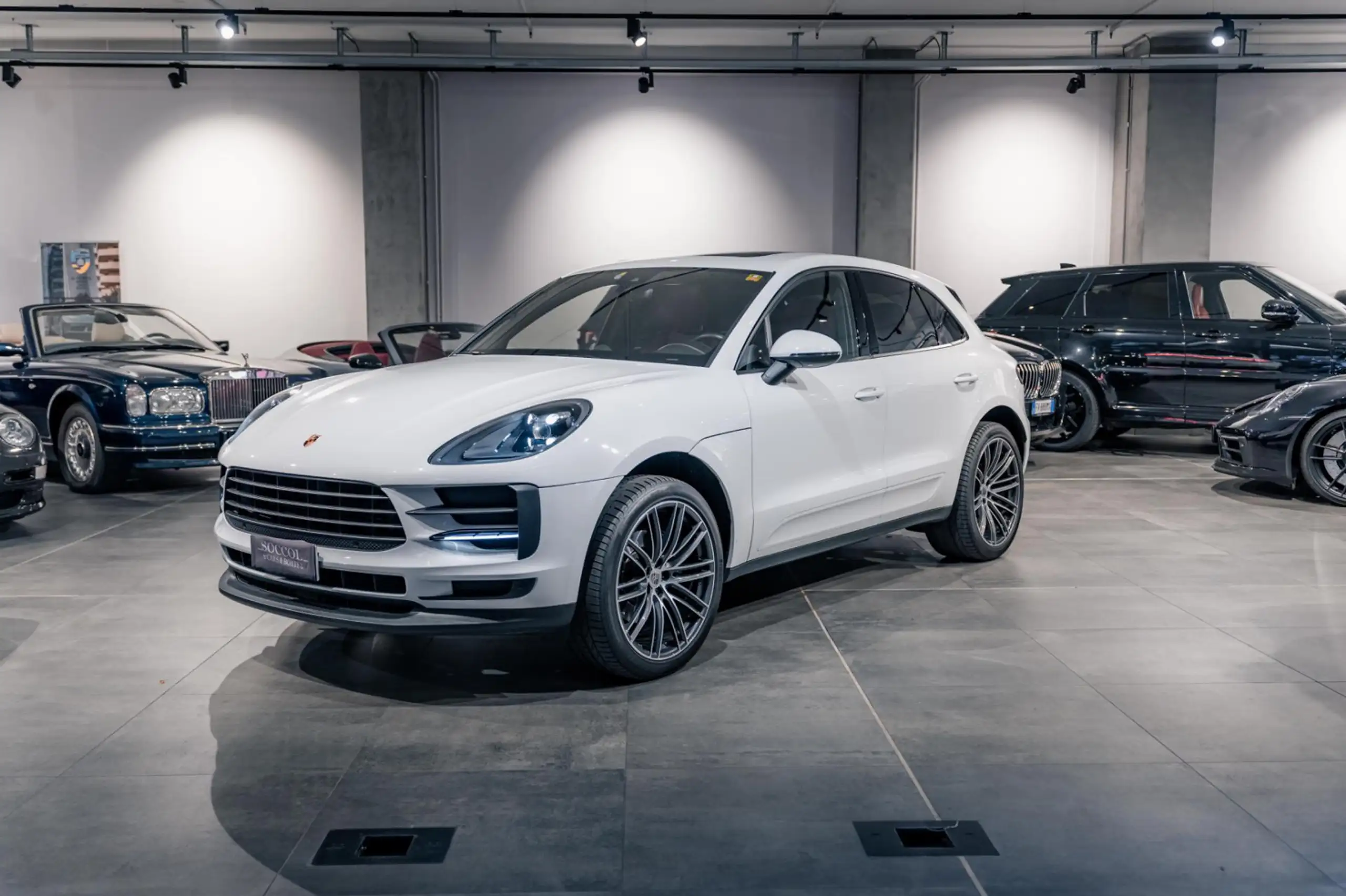 Porsche - Macan