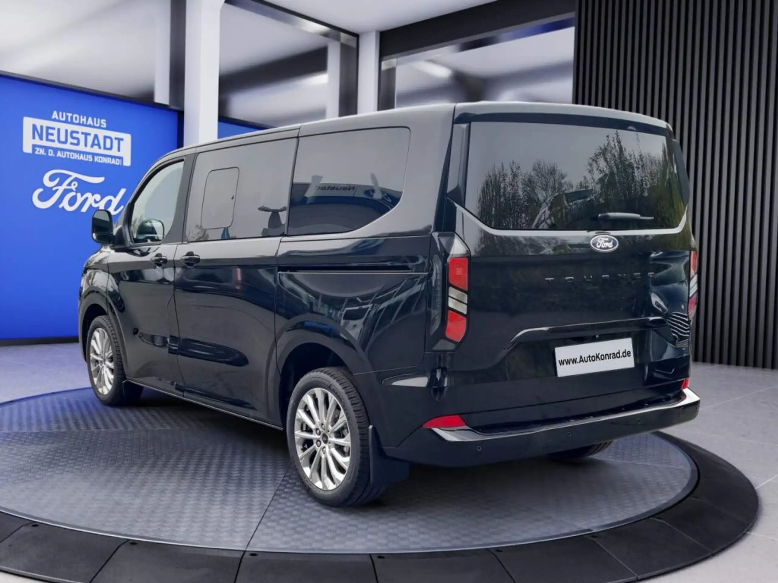 Ford - Tourneo Custom