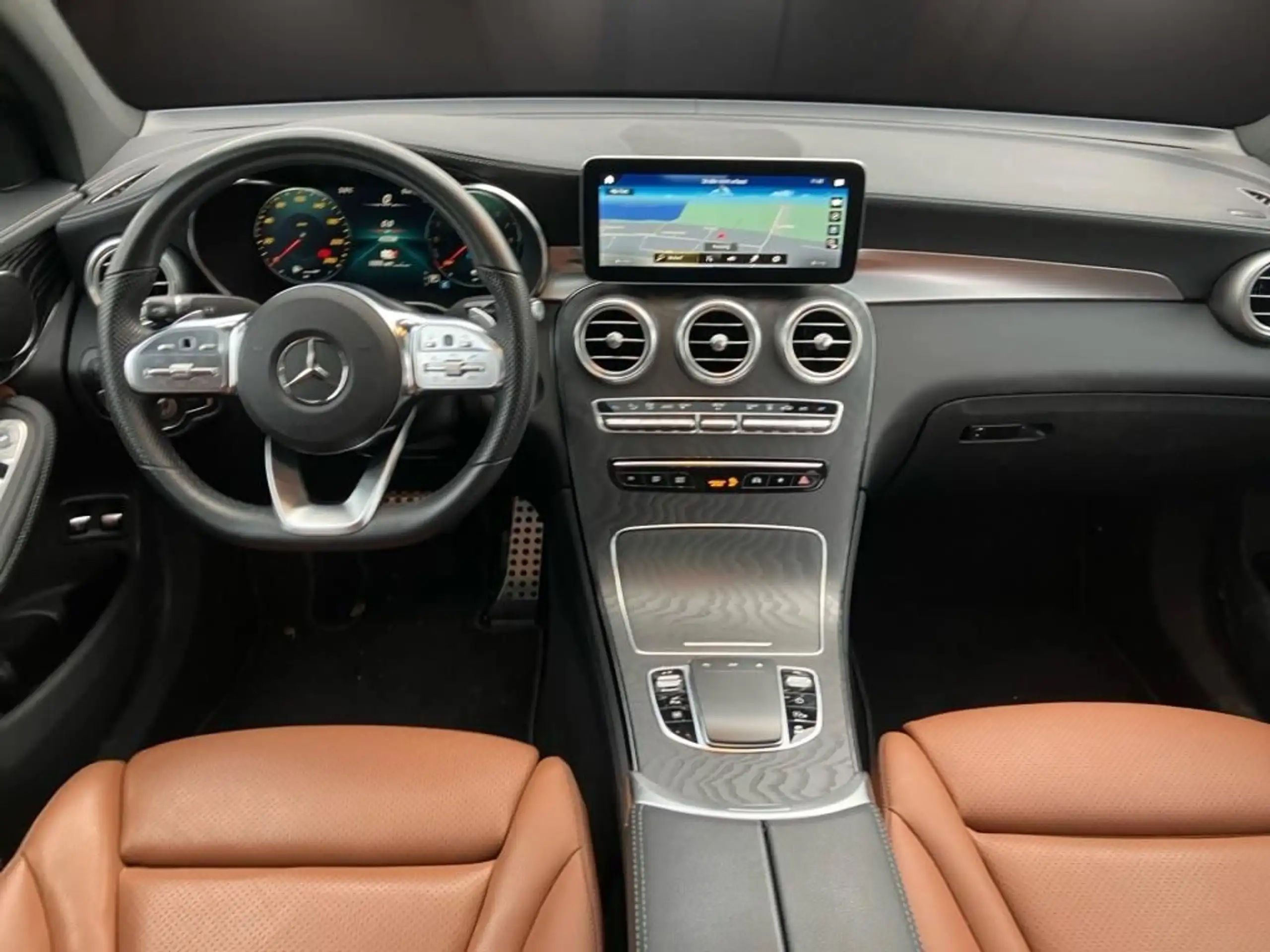 Mercedes-Benz - GLC 300