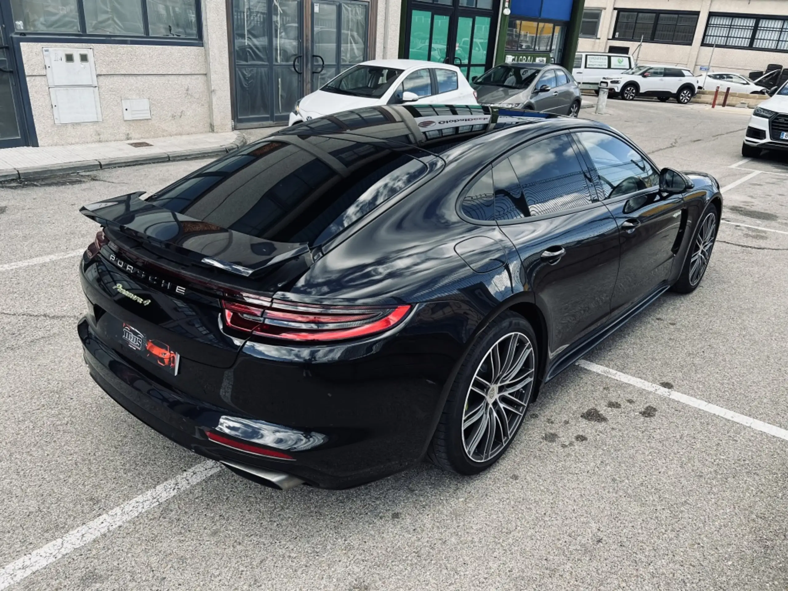 Porsche - Panamera