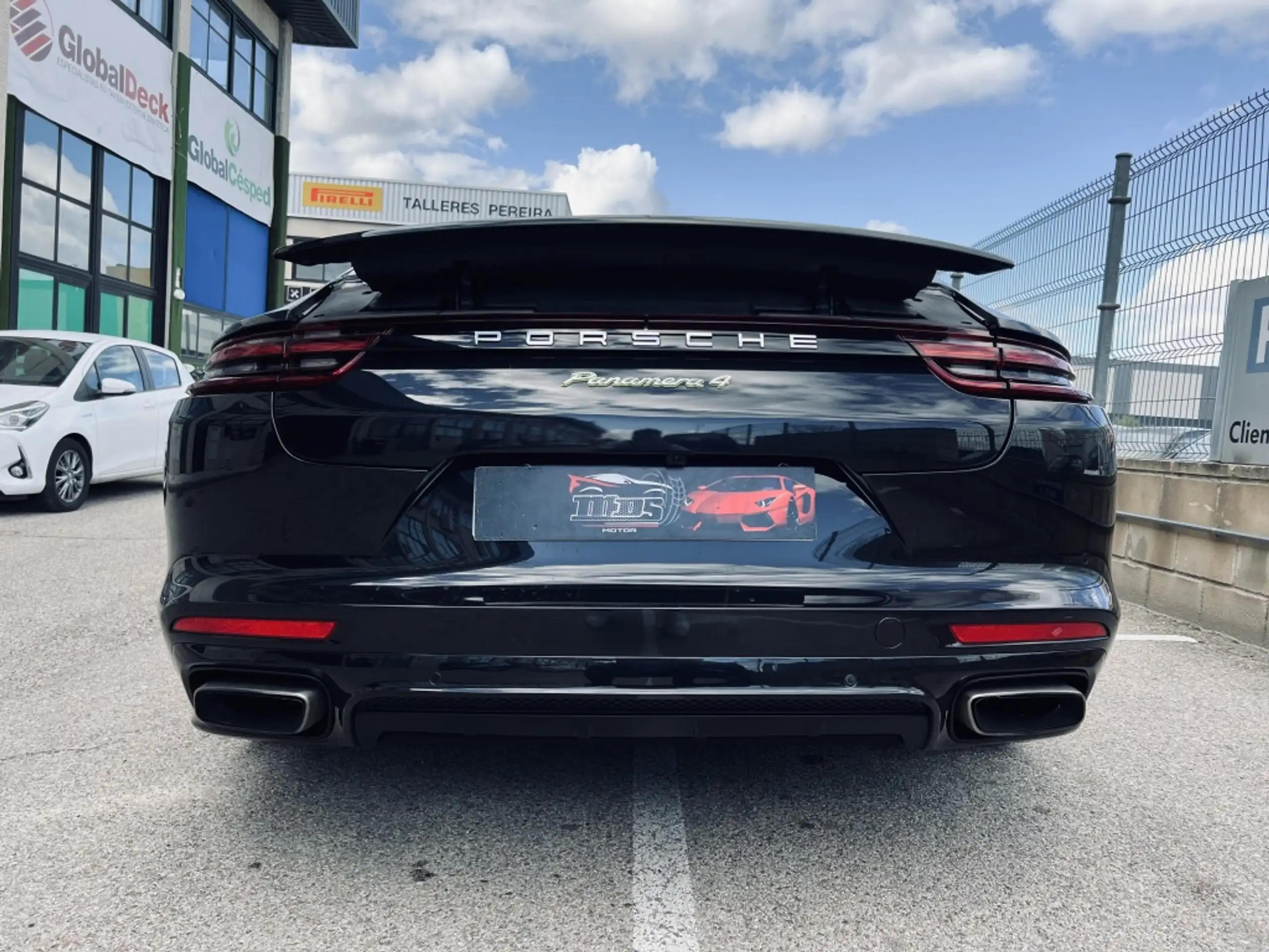 Porsche - Panamera