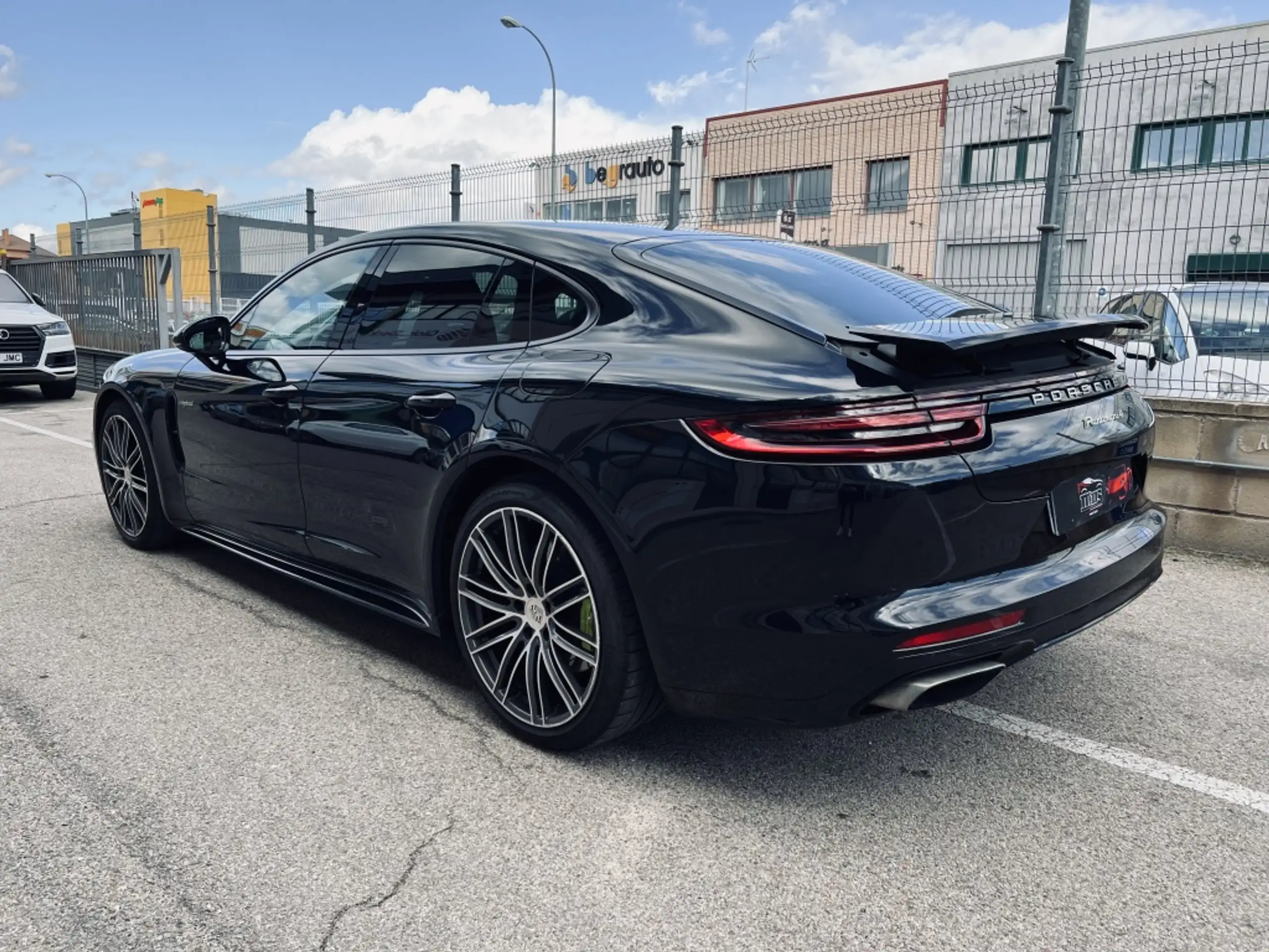 Porsche - Panamera