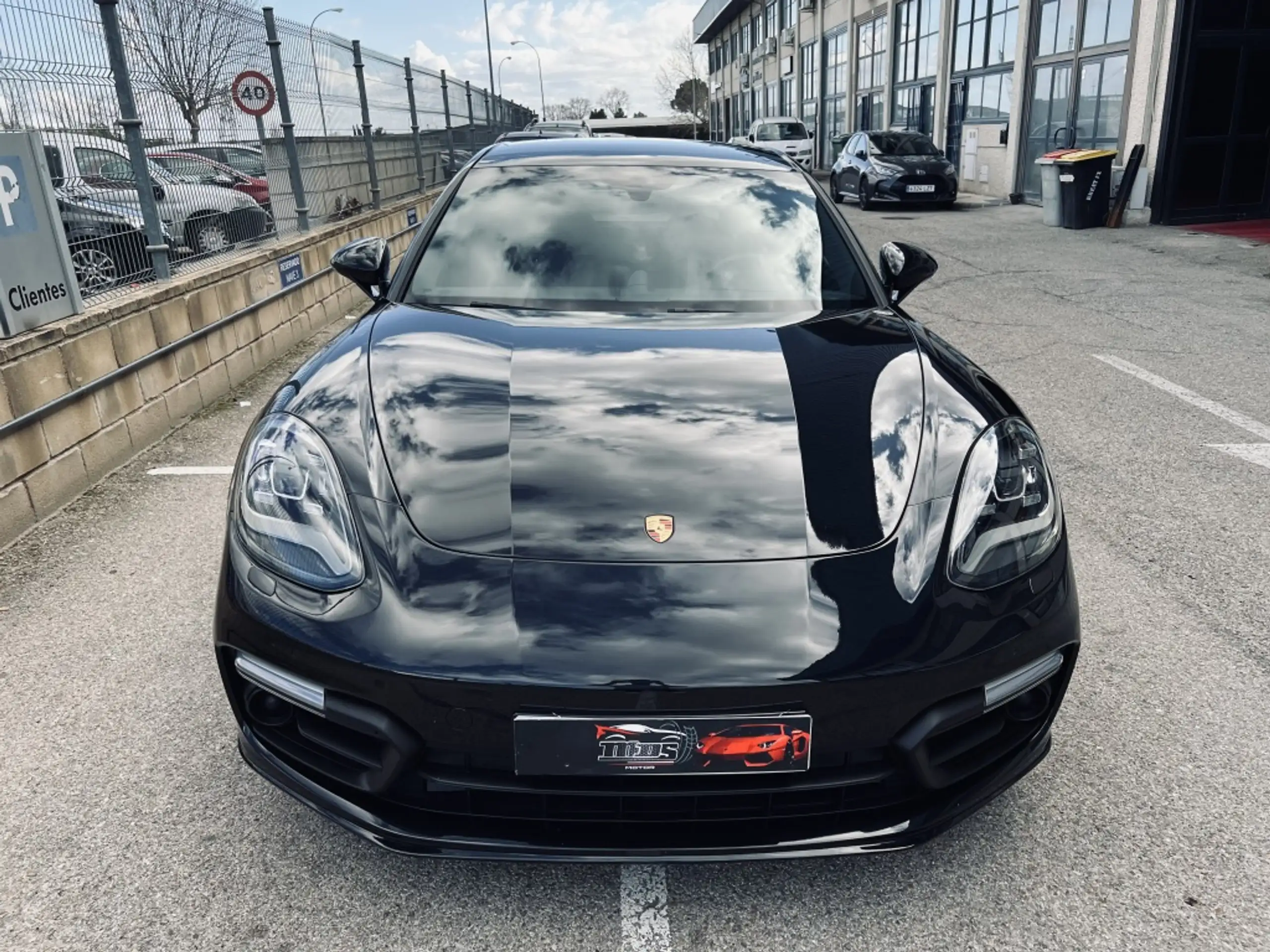 Porsche - Panamera