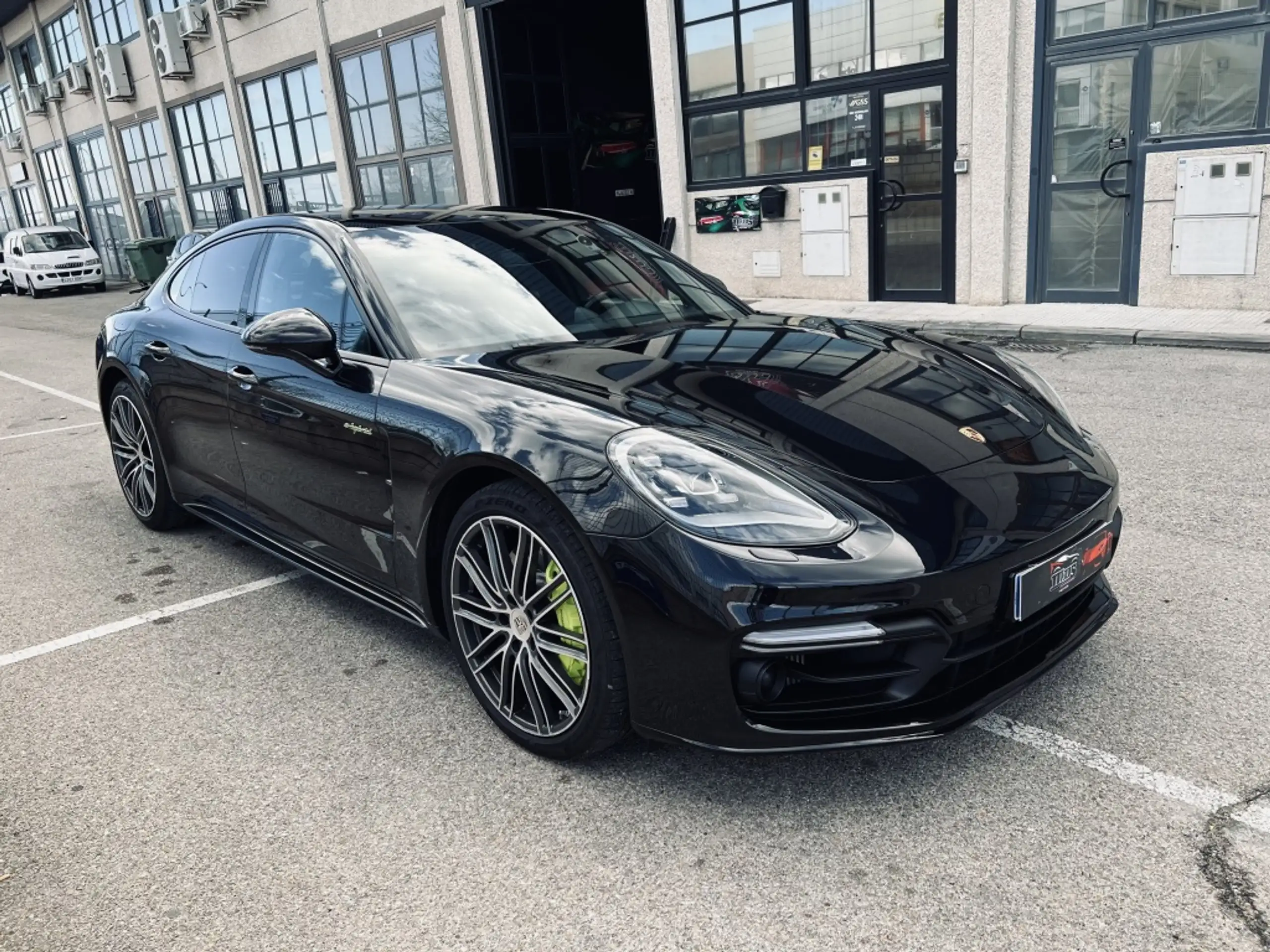 Porsche - Panamera