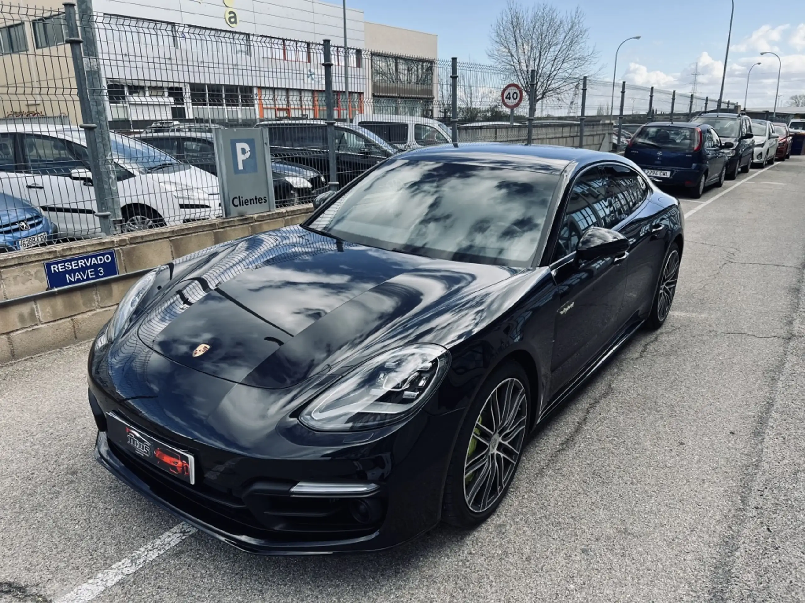 Porsche - Panamera