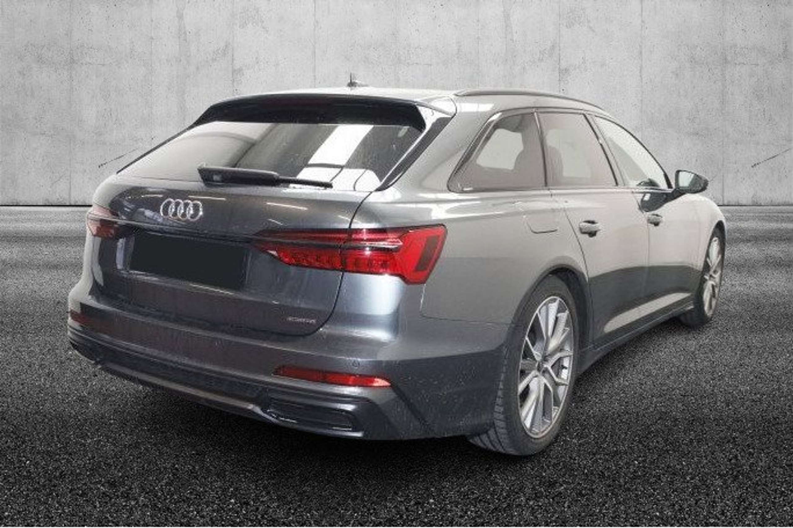 Audi - A6