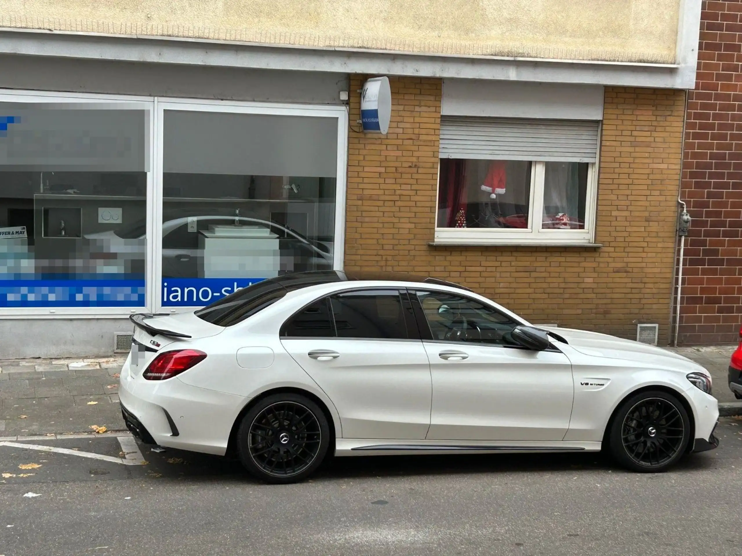 Mercedes-Benz - C 63 AMG