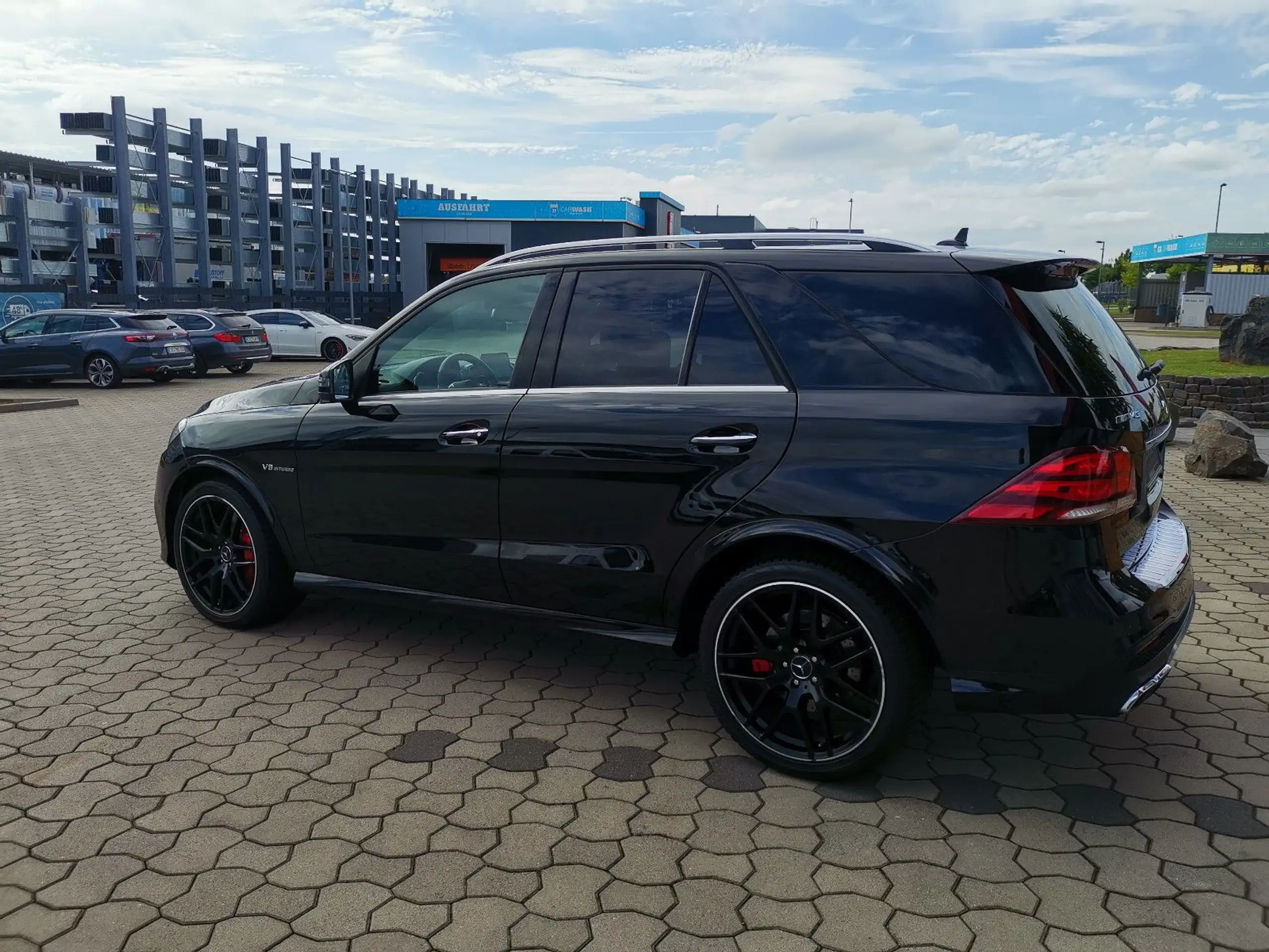 Mercedes-Benz - GLE 63 AMG