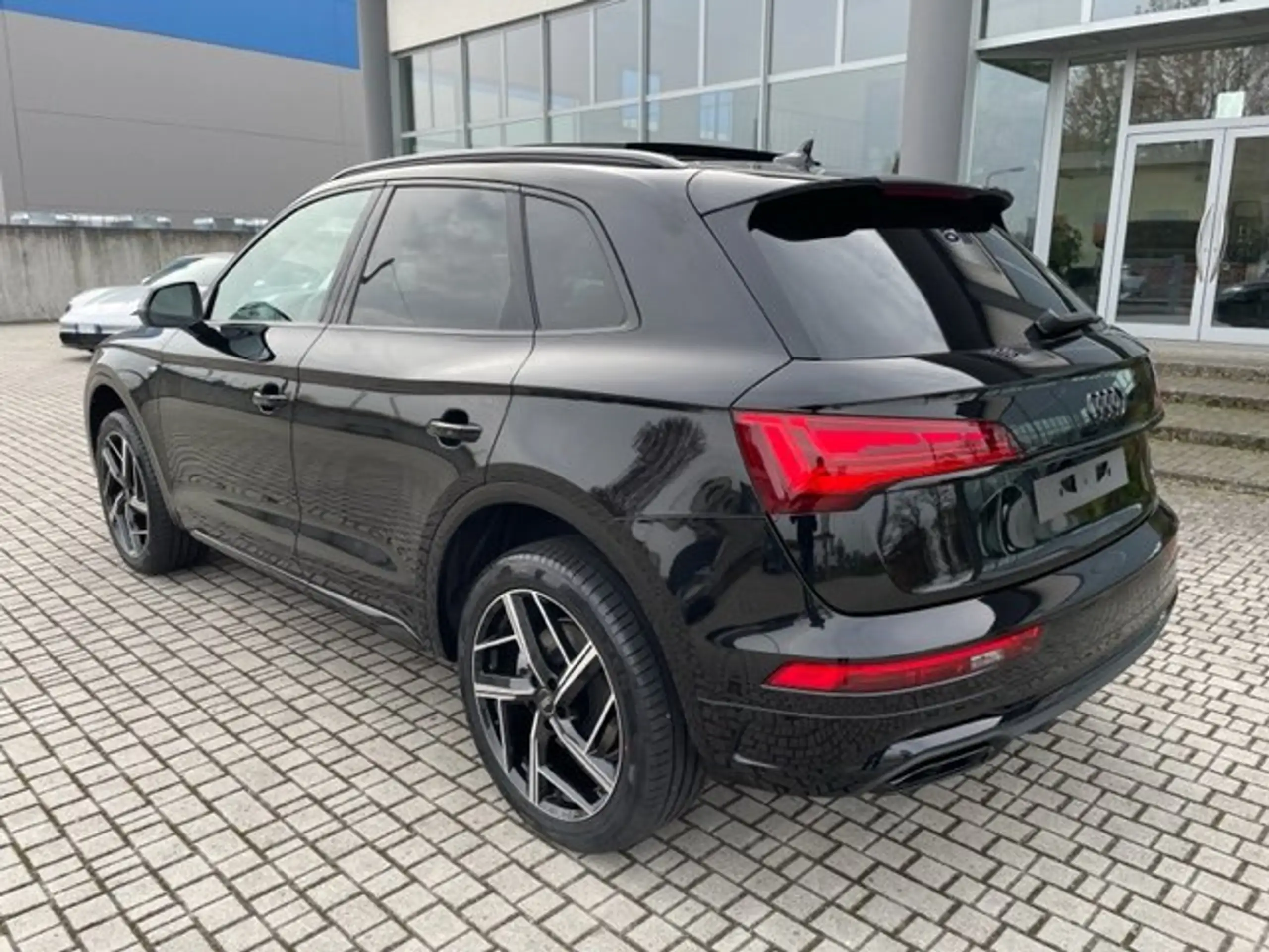 Audi - Q5