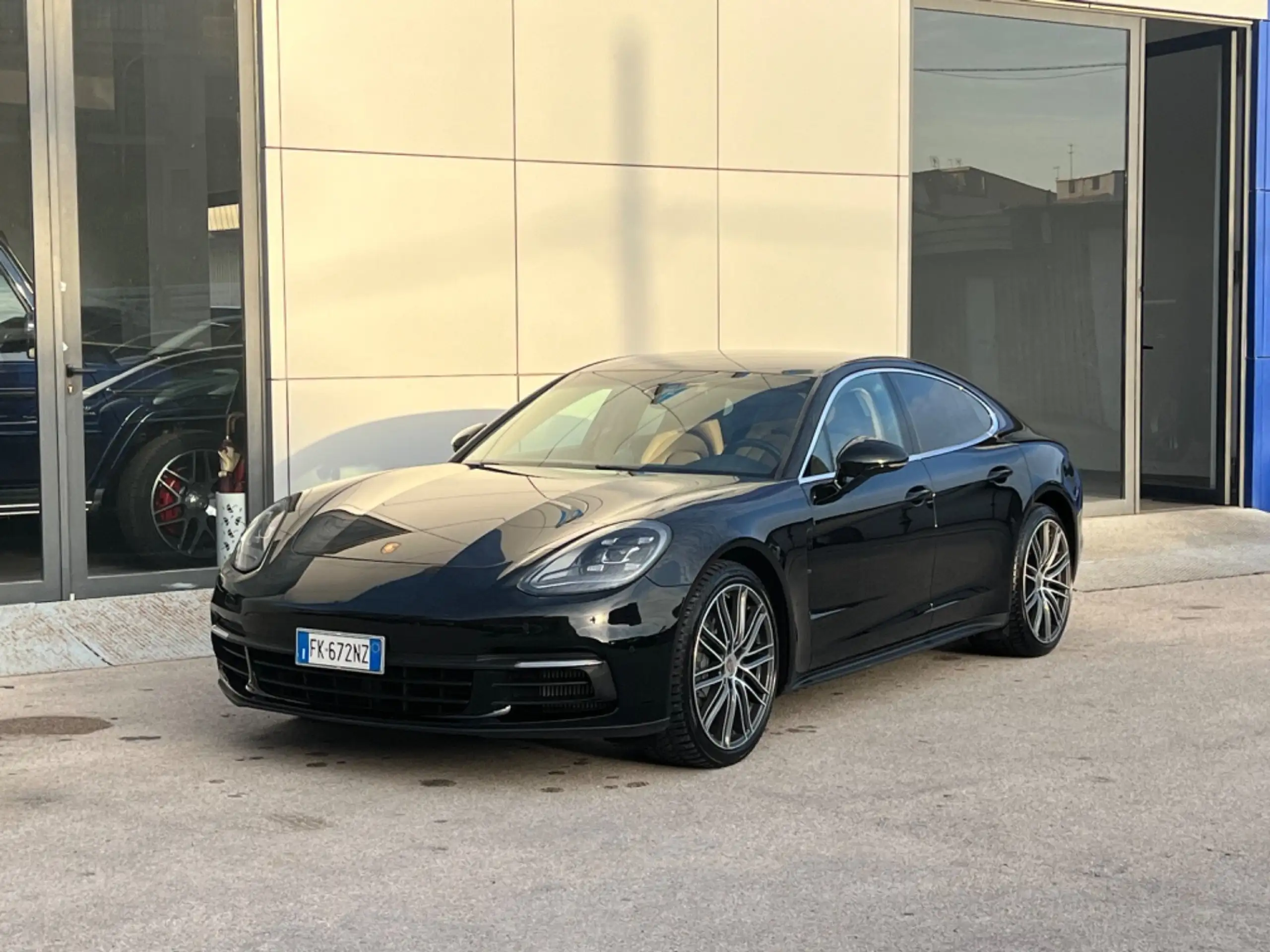 Porsche - Panamera