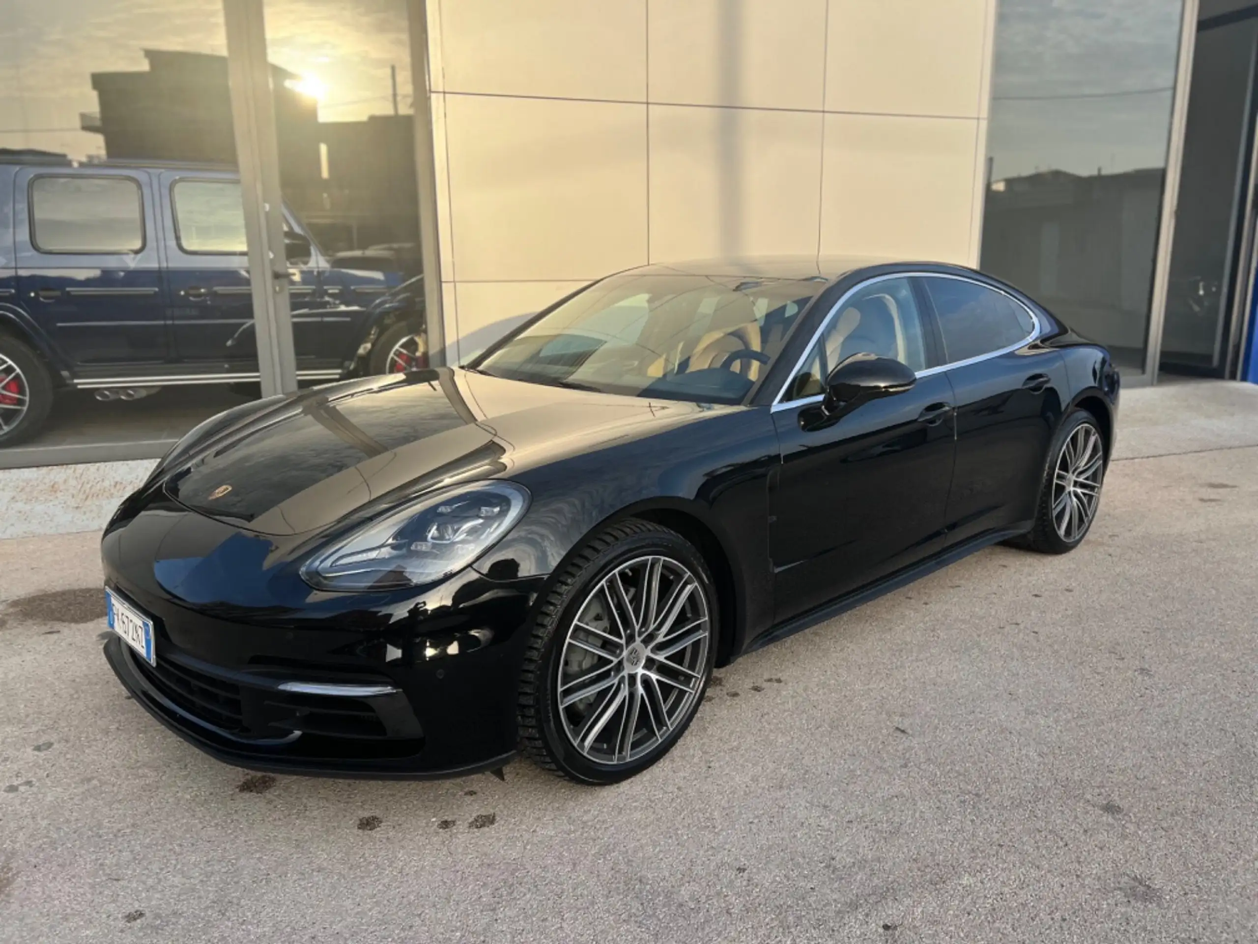 Porsche - Panamera