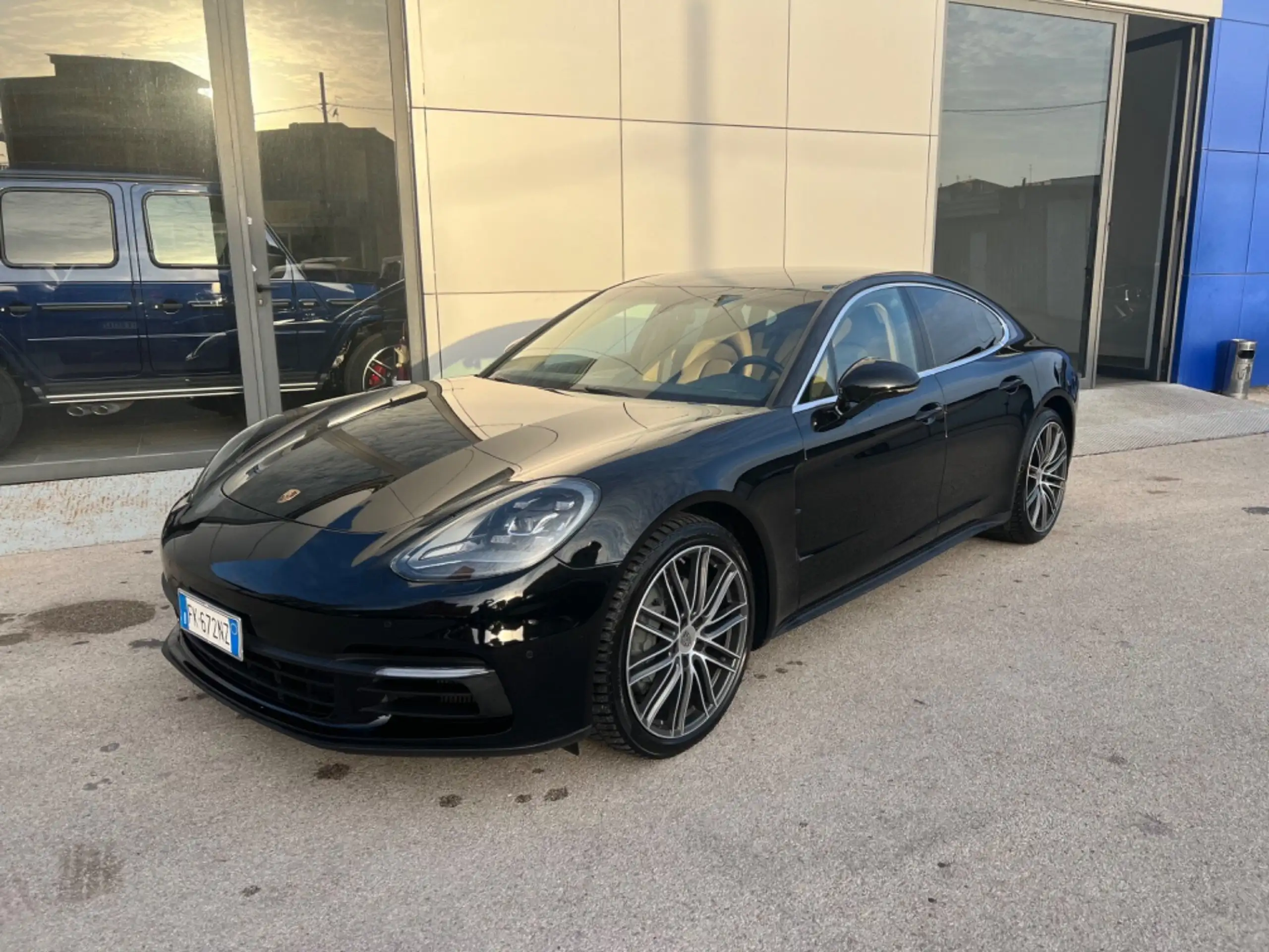 Porsche - Panamera