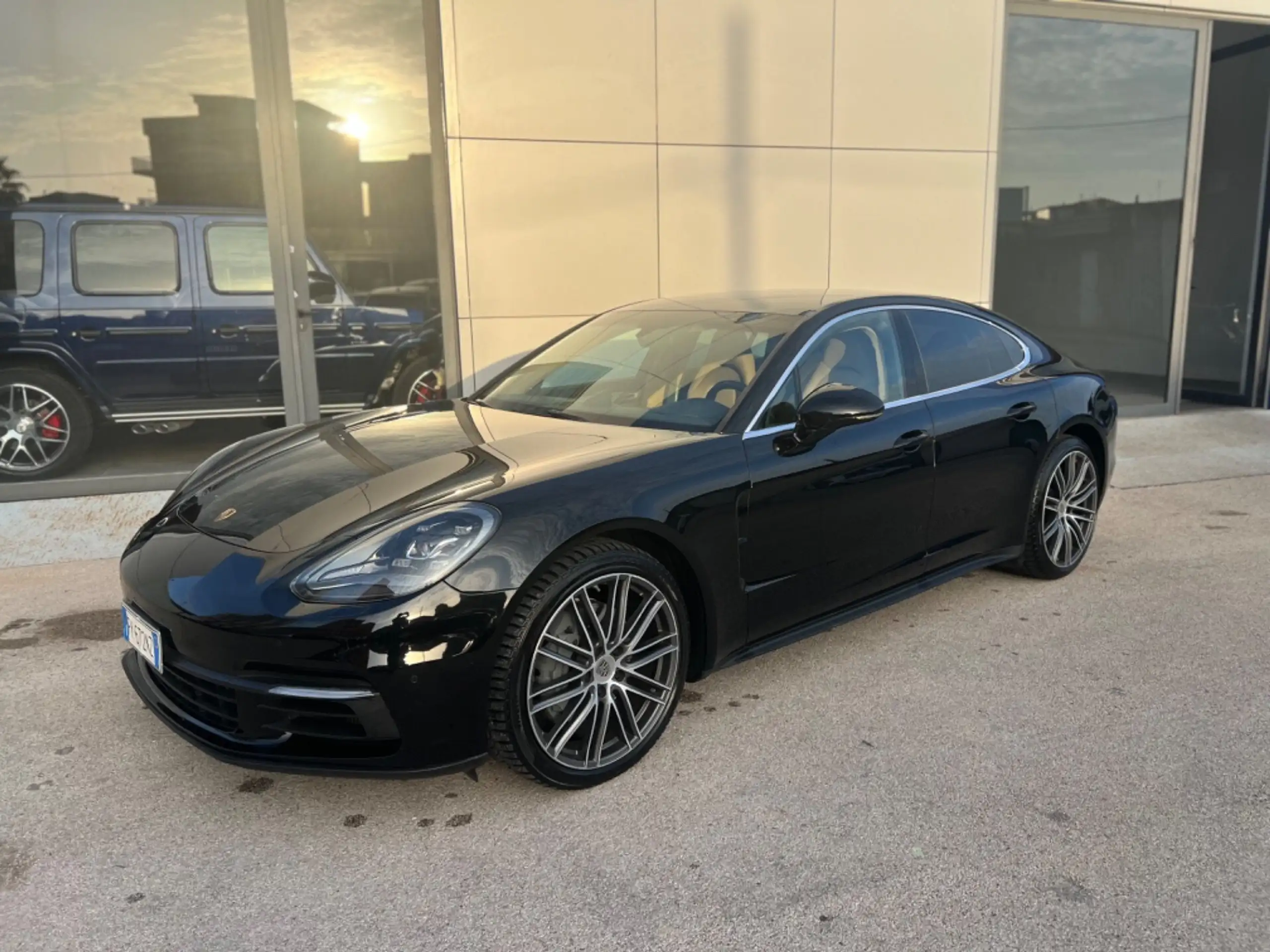 Porsche - Panamera