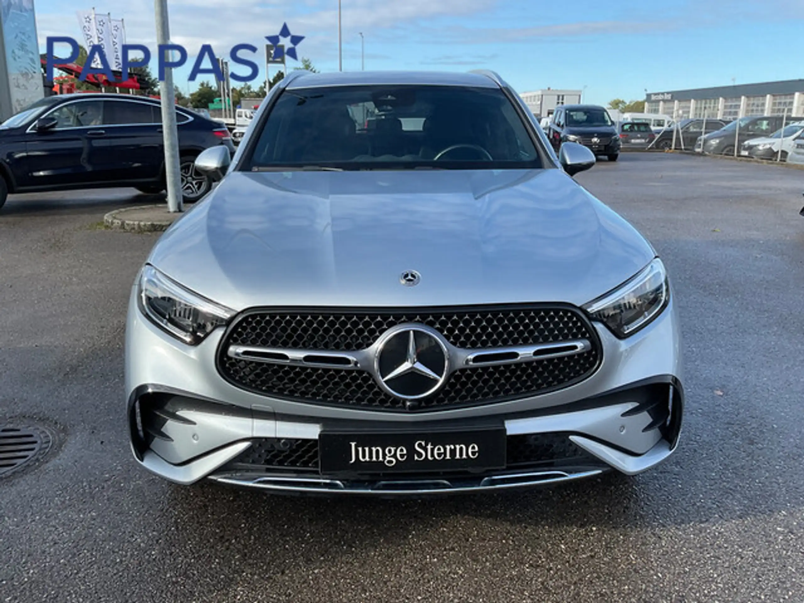 Mercedes-Benz - GLC 220