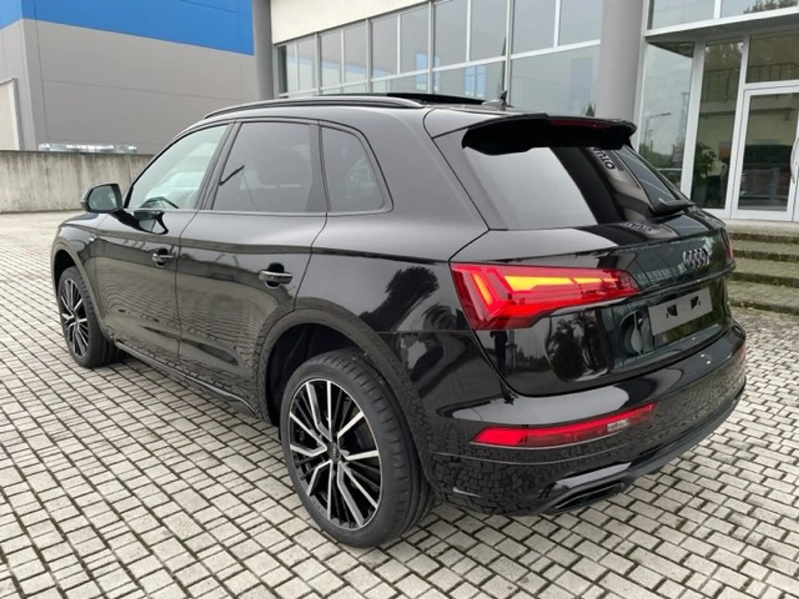 Audi - Q5