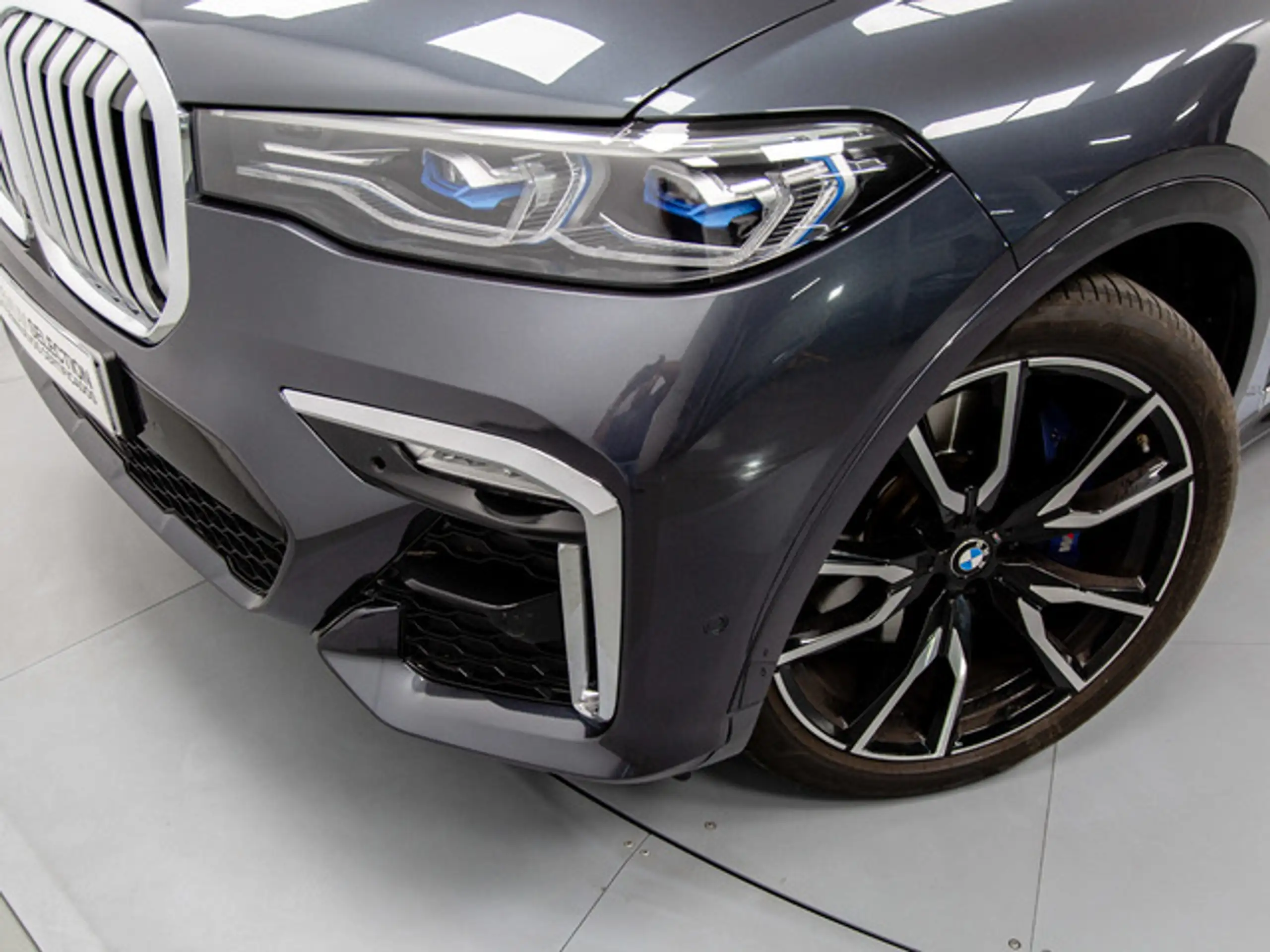 BMW - X7