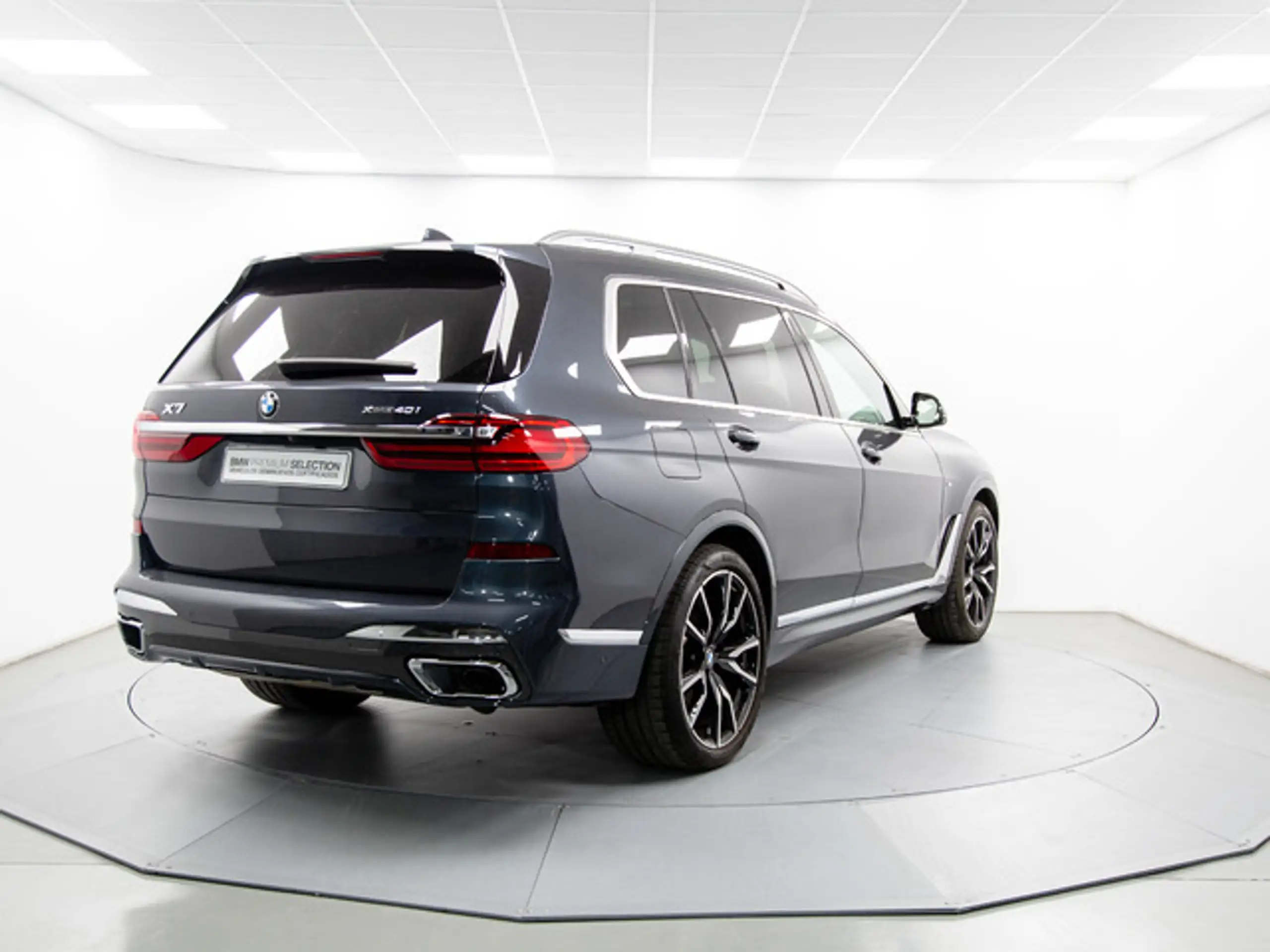 BMW - X7