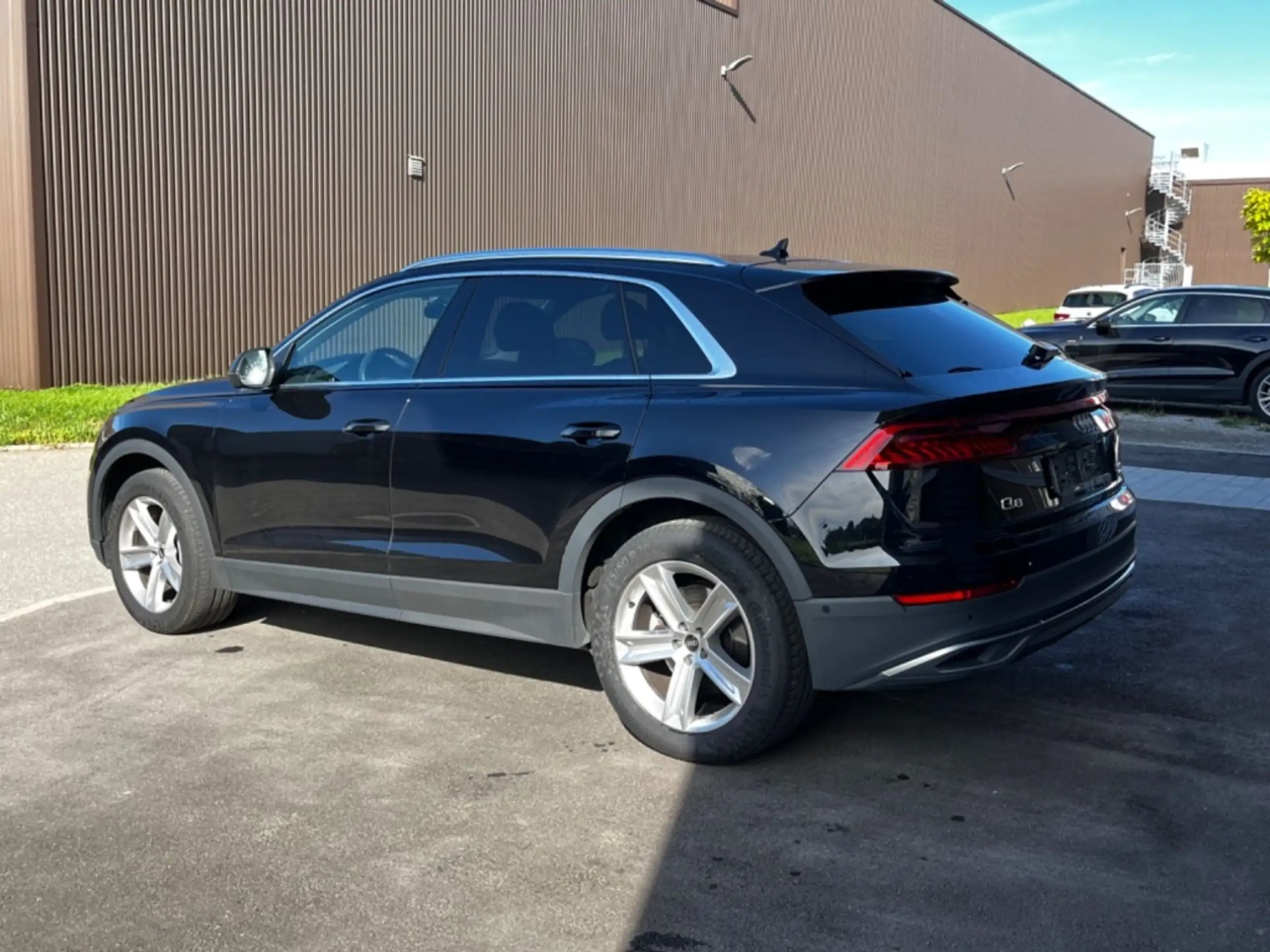 Audi - Q8