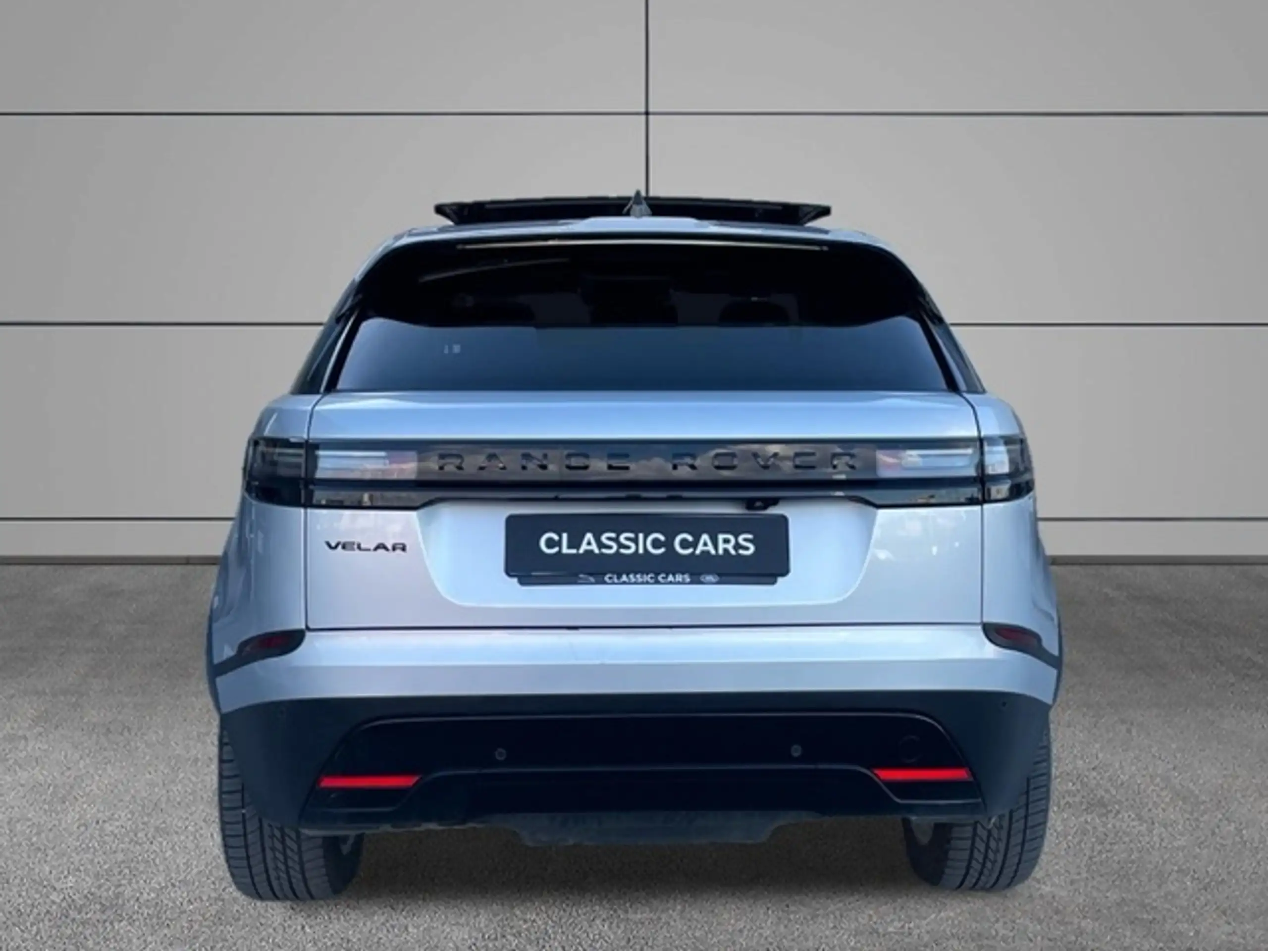 Land Rover - Range Rover Velar