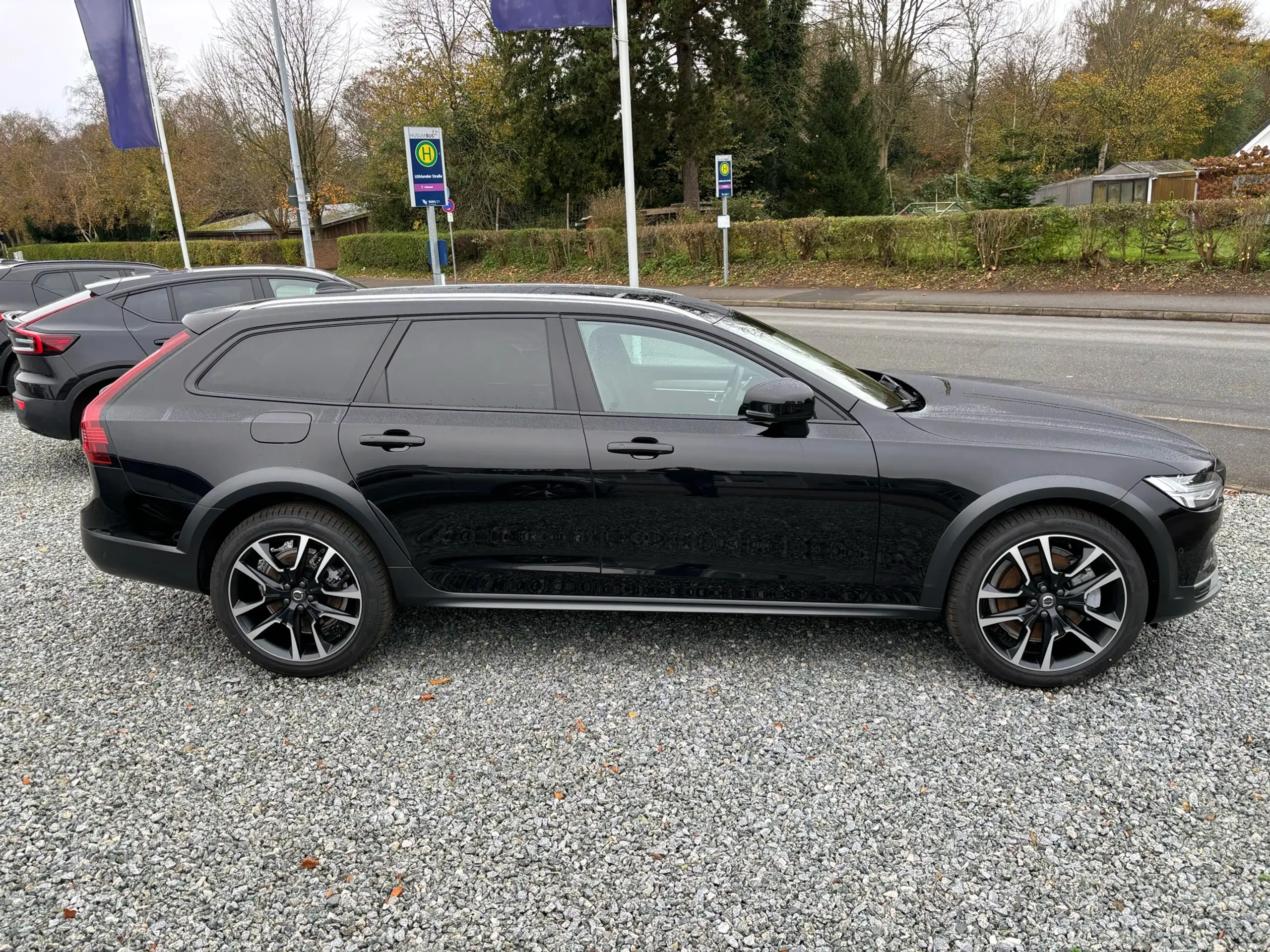 Volvo - V90 Cross Country