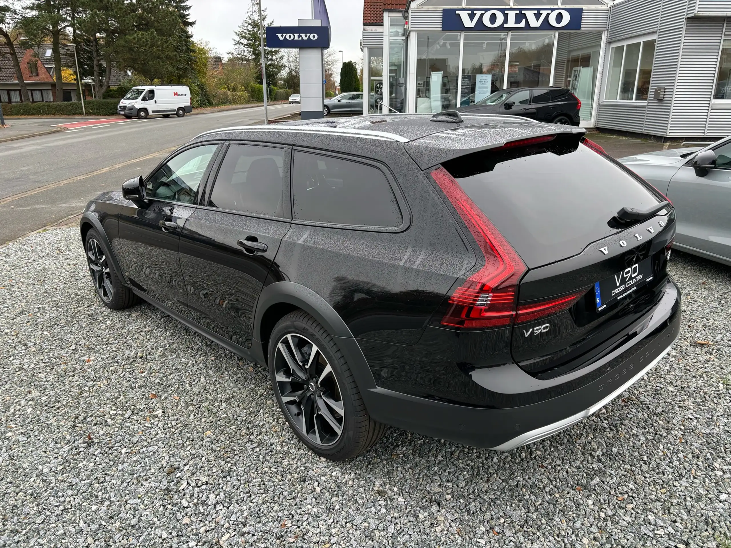 Volvo - V90 Cross Country