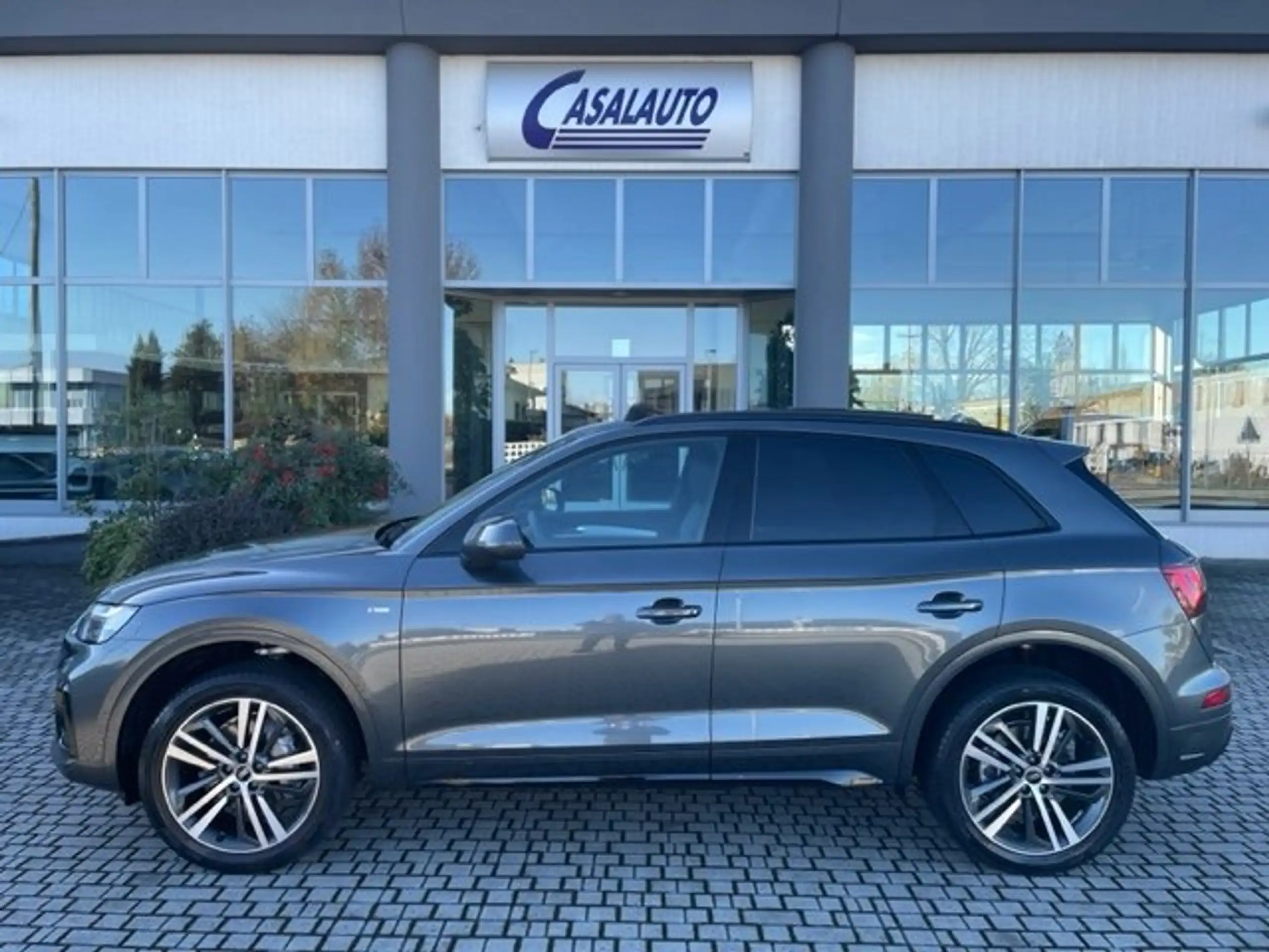 Audi - Q5