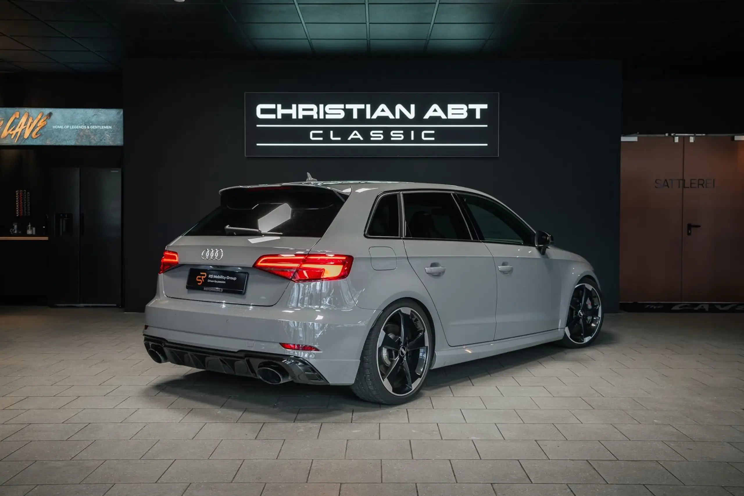 Audi - RS3