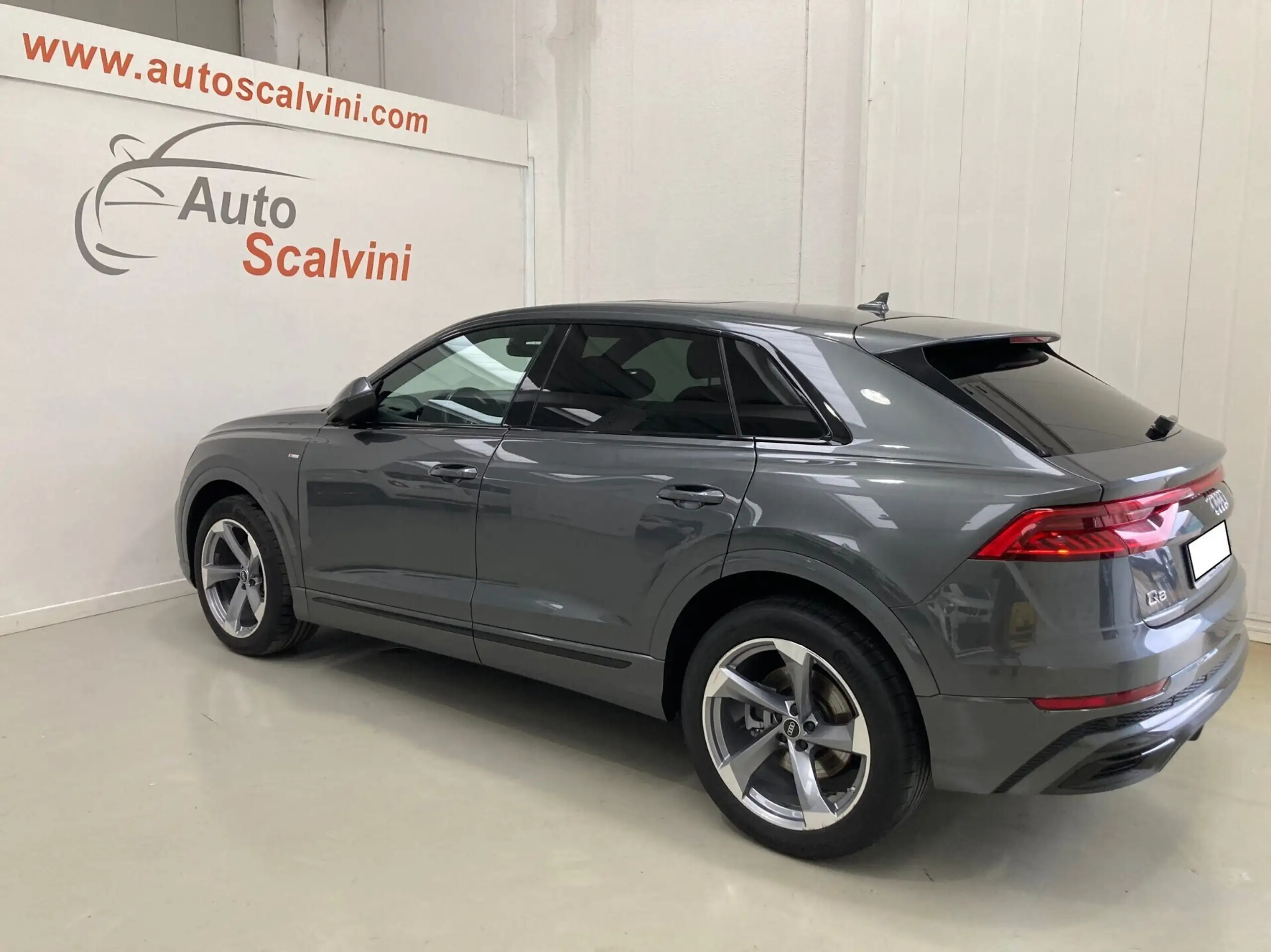 Audi - Q8