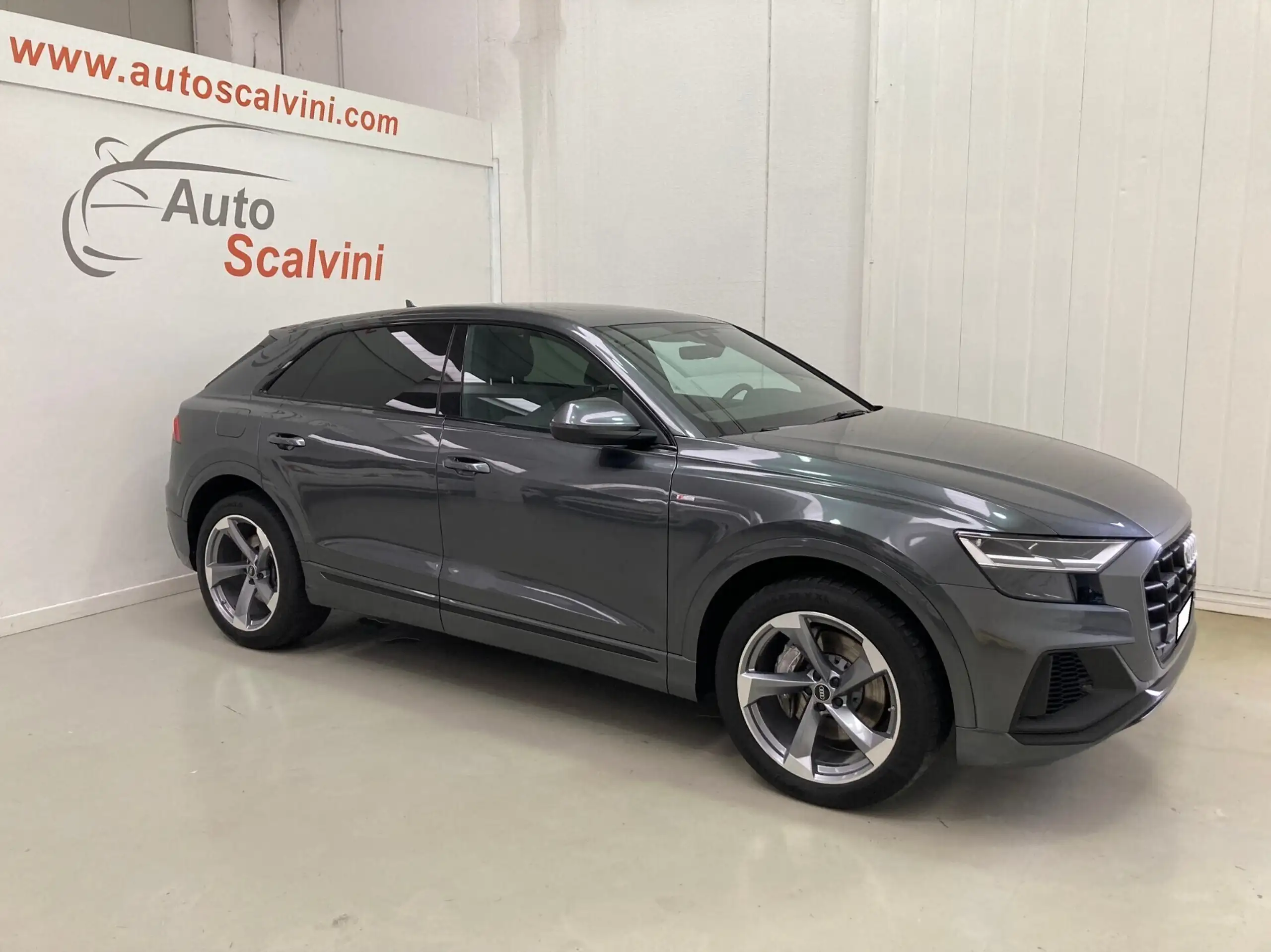 Audi - Q8